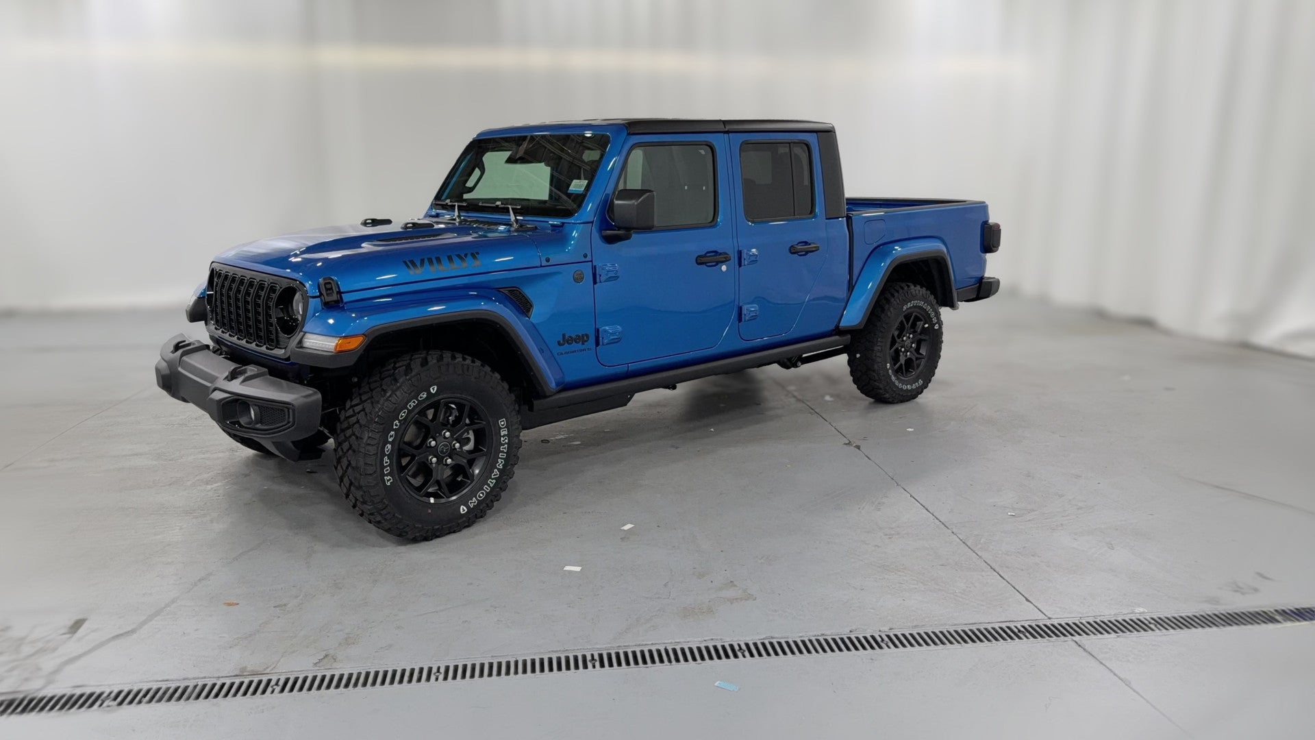 2026 Jeep Gladiator vehicle photo