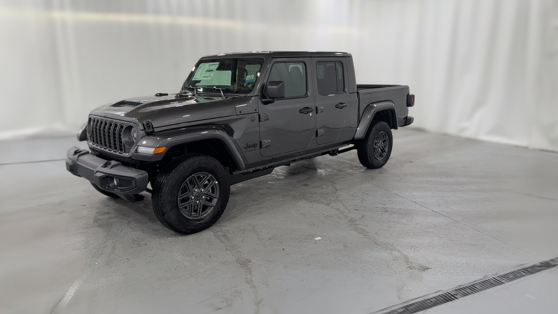 2026 Jeep Gladiator vehicle photo