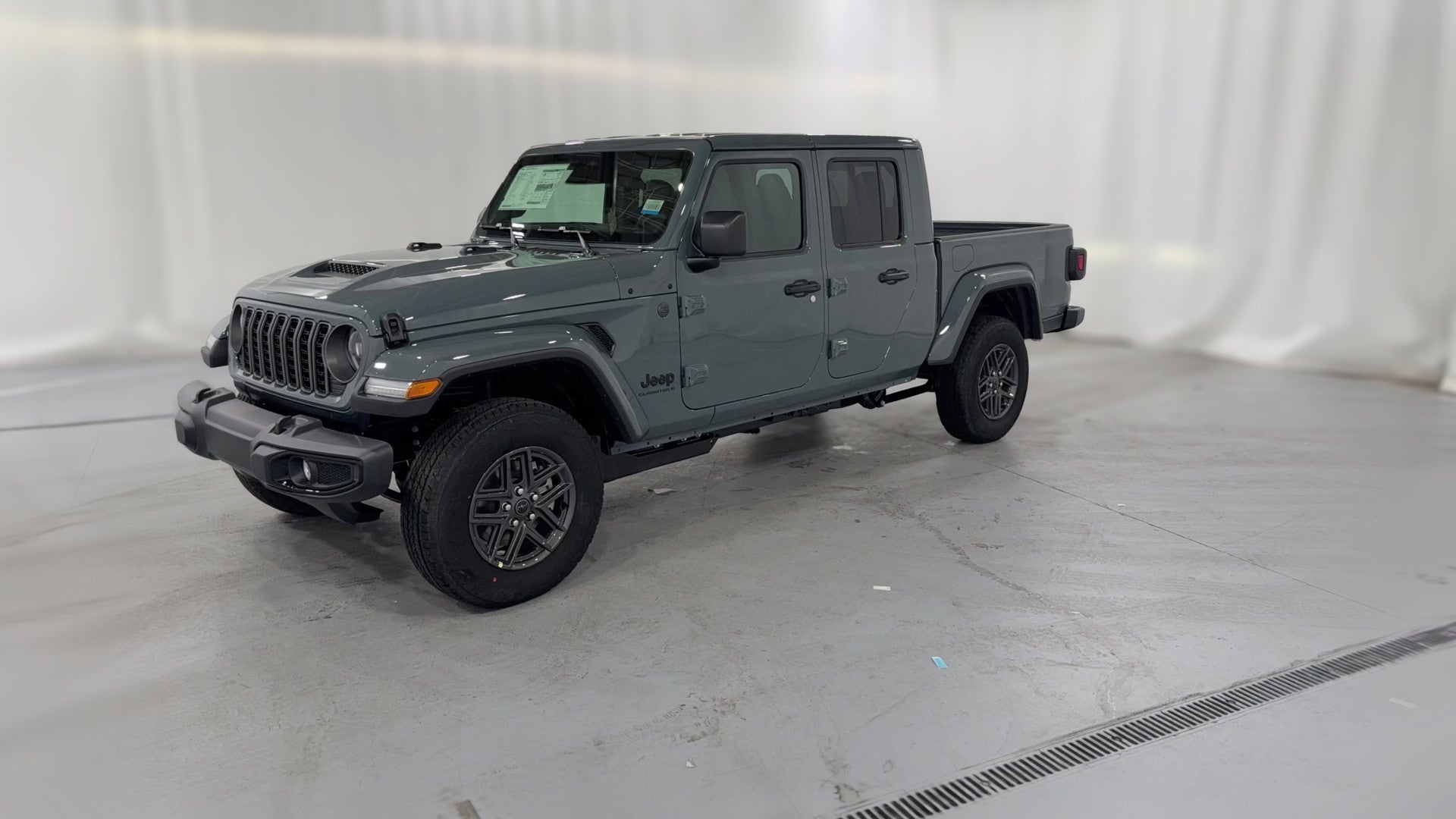 2026 Jeep Gladiator vehicle photo