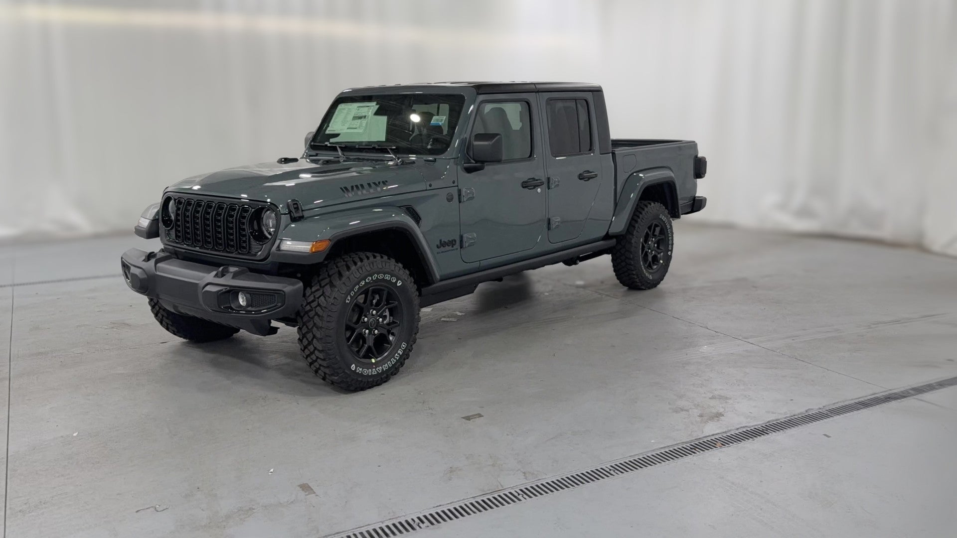 2026 Jeep Gladiator vehicle photo