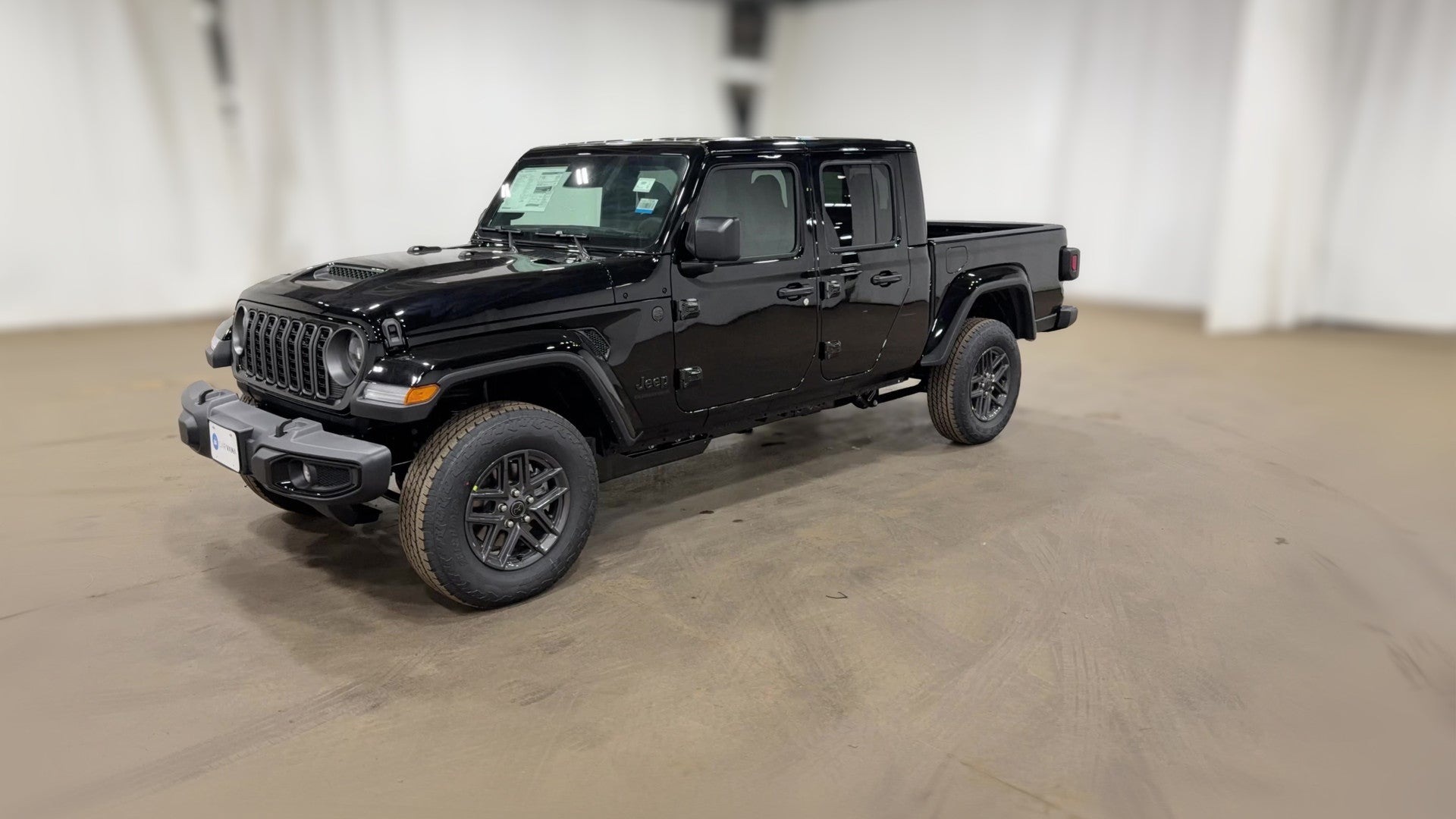 2026 Jeep Gladiator vehicle photo