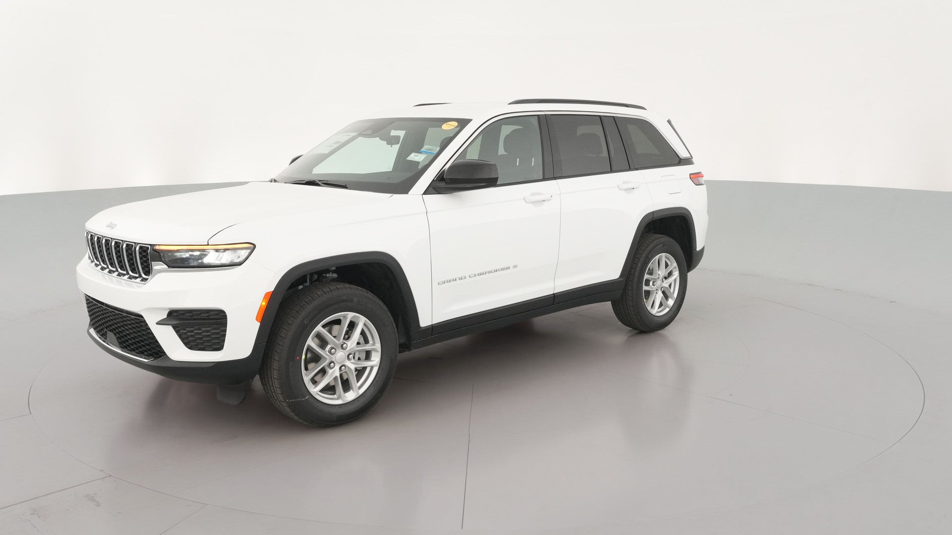 2026 Jeep Grand Cherokee vehicle photo