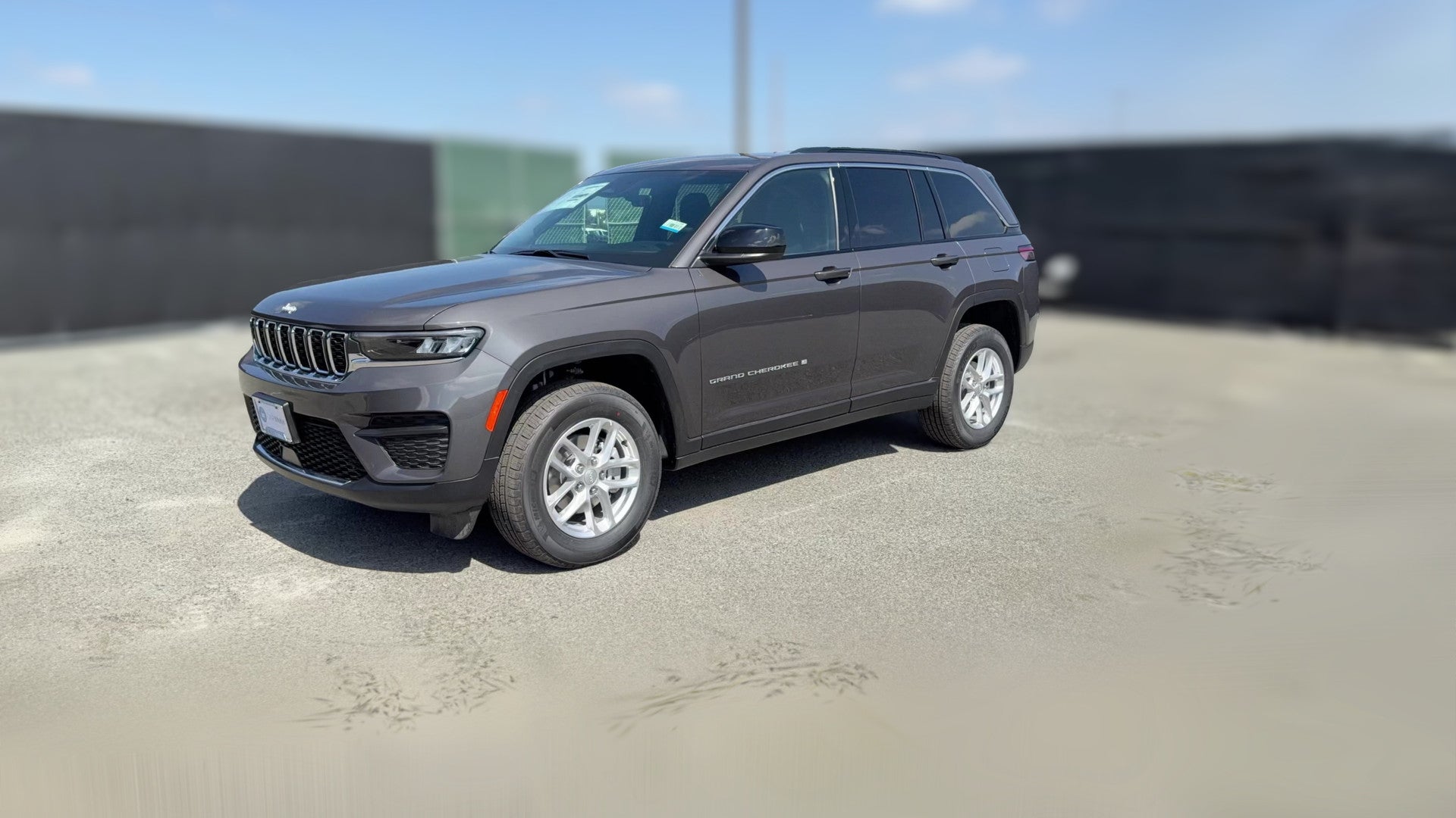 2026 Jeep Grand Cherokee vehicle photo