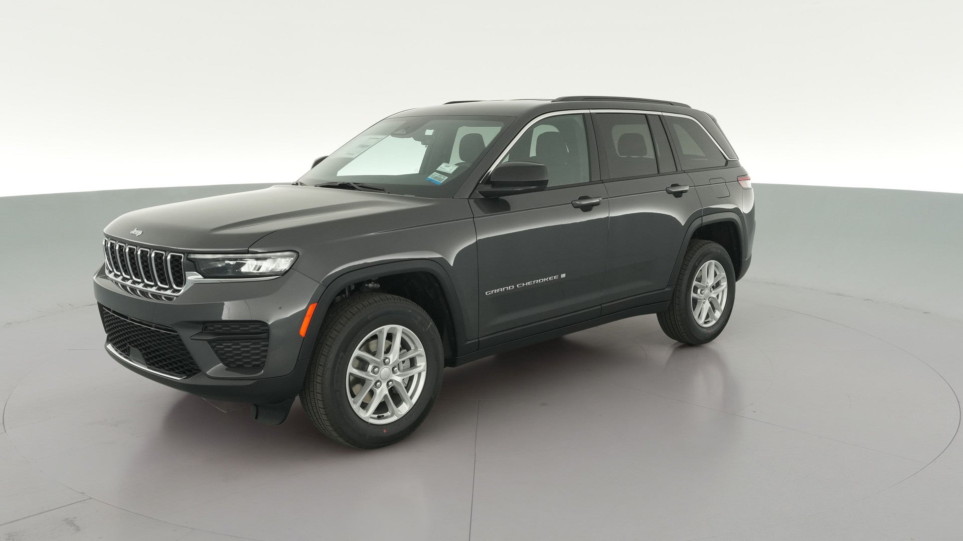 2026 Jeep Grand Cherokee vehicle photo