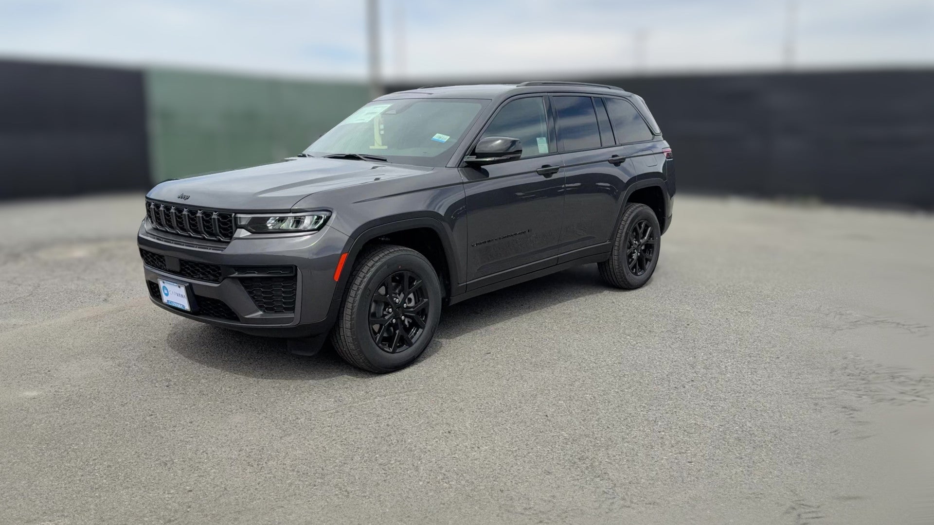 2026 Jeep Grand Cherokee vehicle photo