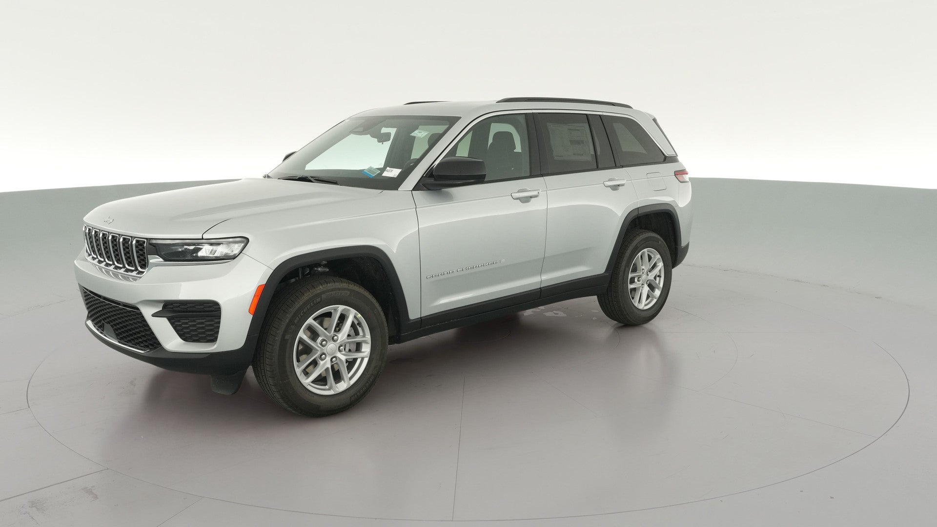 2026 Jeep Grand Cherokee vehicle photo
