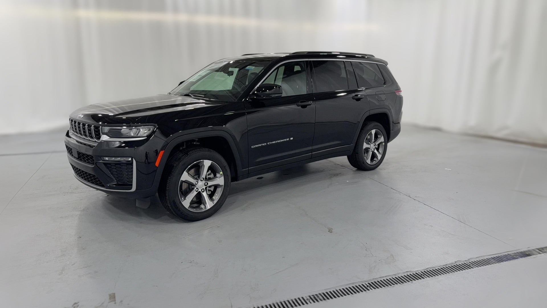 2026 Jeep Grand Cherokee L vehicle photo