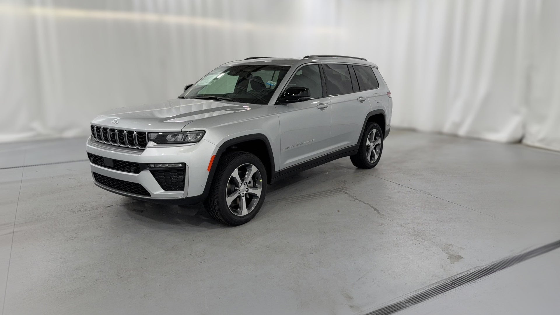 2026 Jeep Grand Cherokee L vehicle photo