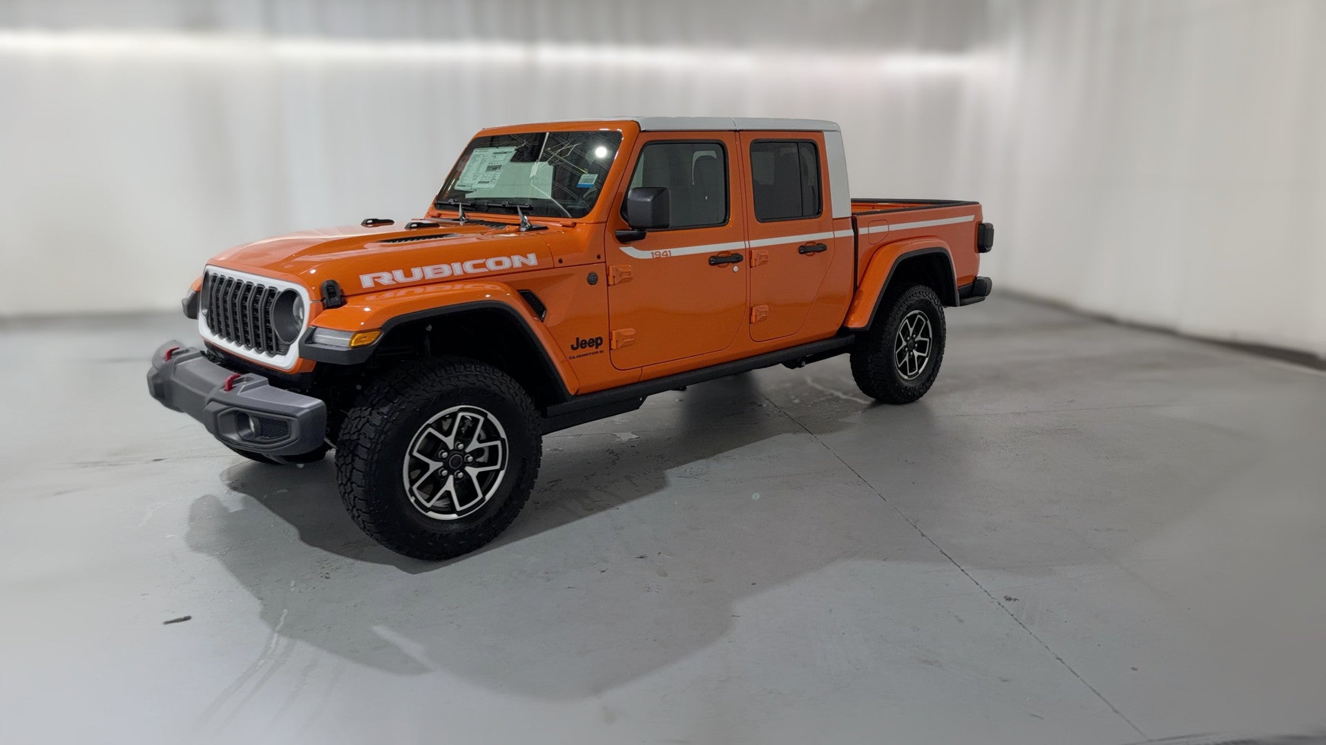 2026 Jeep Gladiator vehicle photo