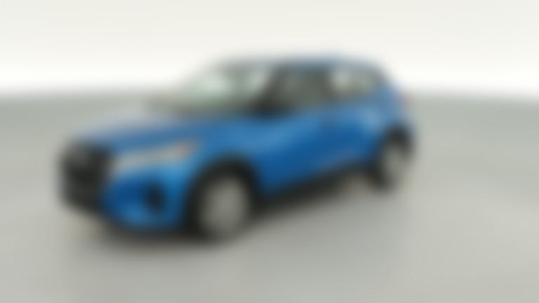 2025 Nissan Kicks Play vehicle photo