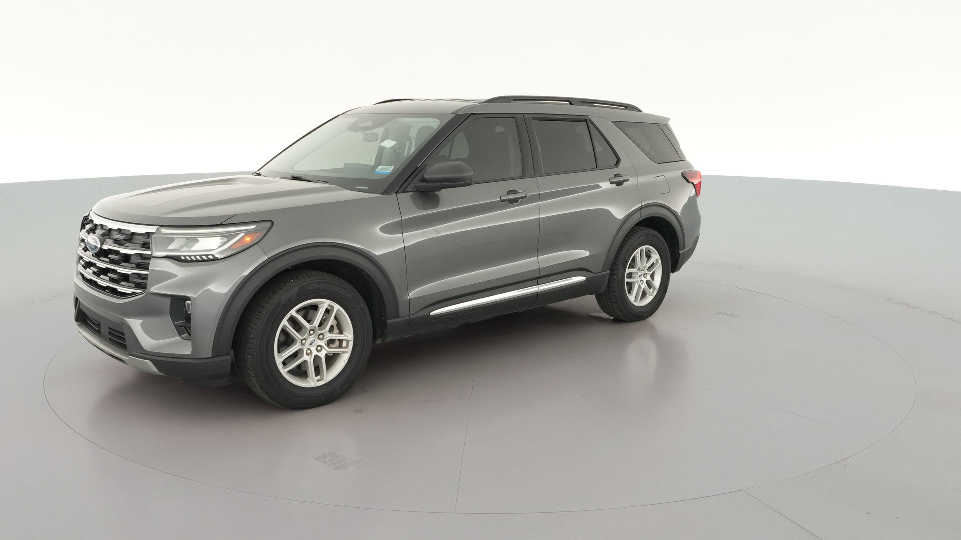 2025 Ford Explorer vehicle photo