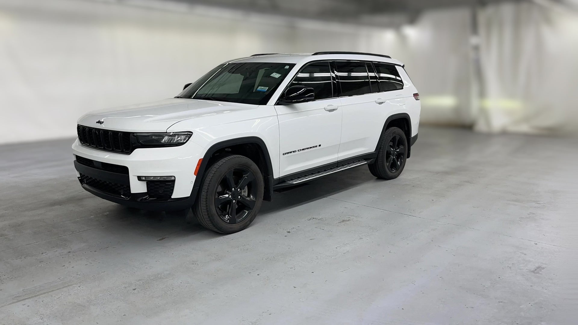 2023 Jeep Grand Cherokee L vehicle photo