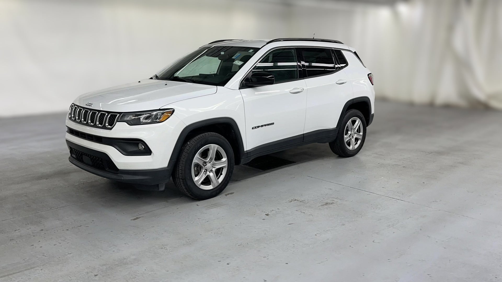2023 Jeep Compass vehicle photo
