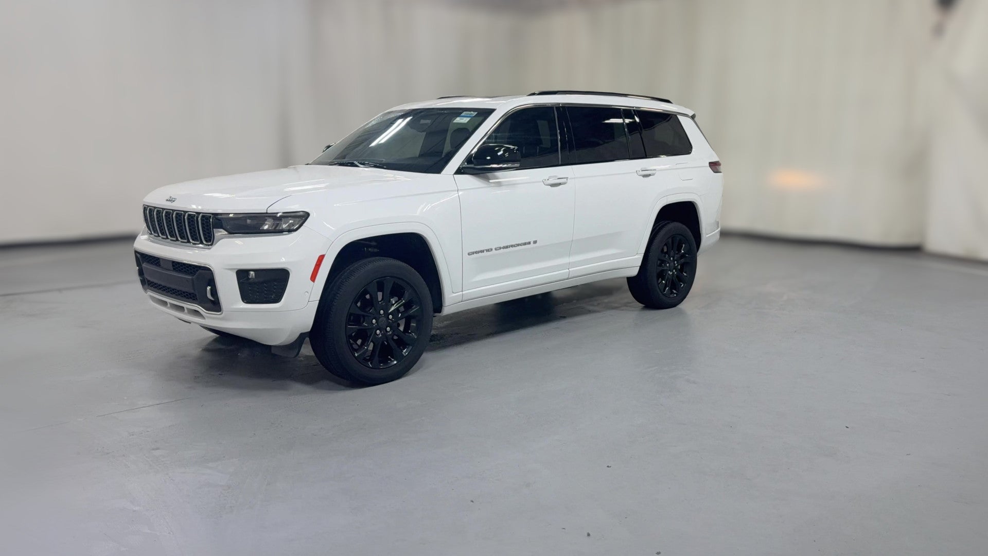 2023 Jeep Grand Cherokee L vehicle photo
