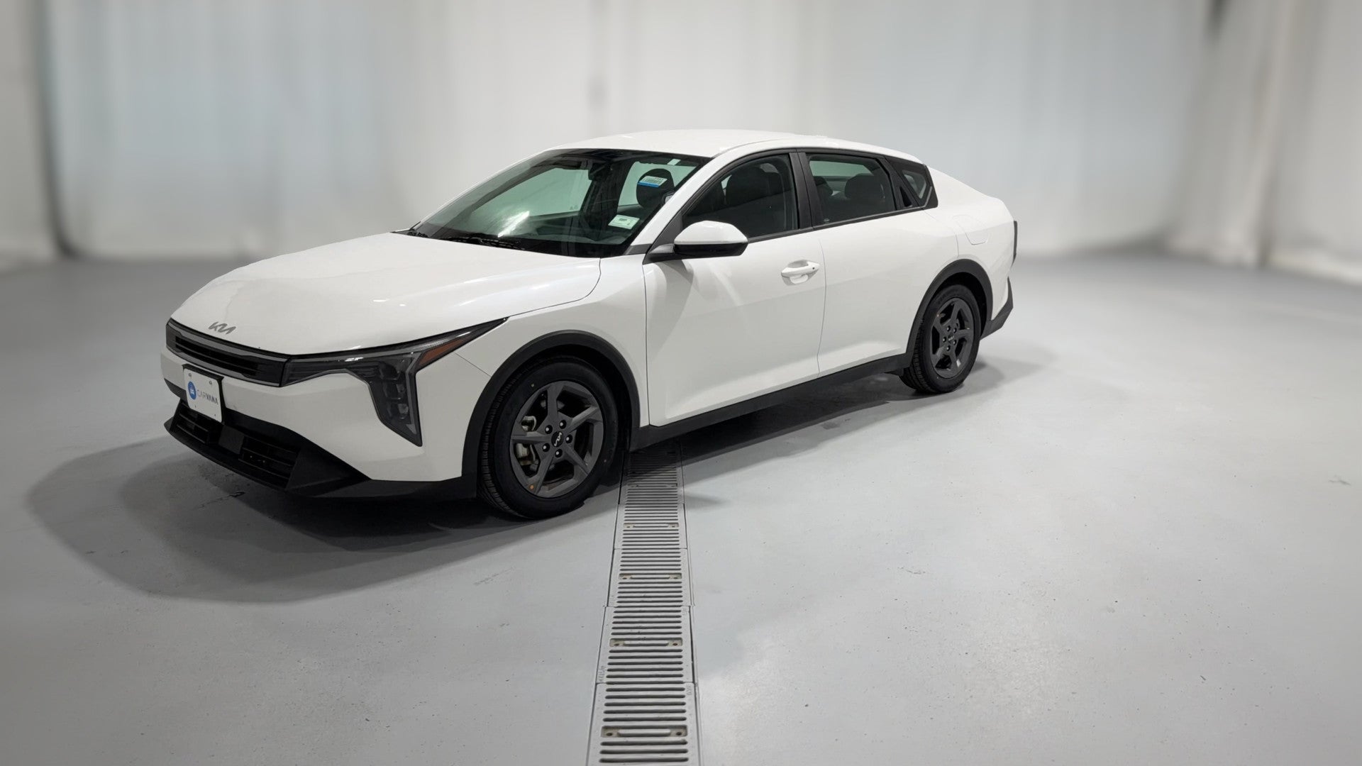 2025 Kia K4 vehicle photo