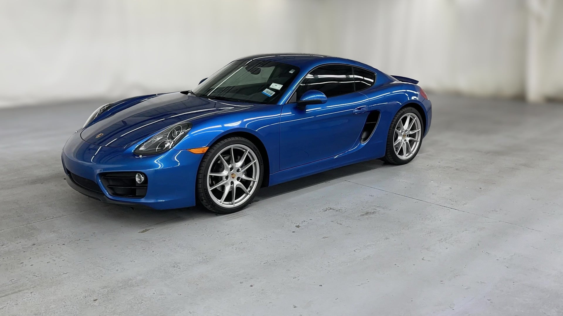 2016 Porsche Cayman vehicle photo