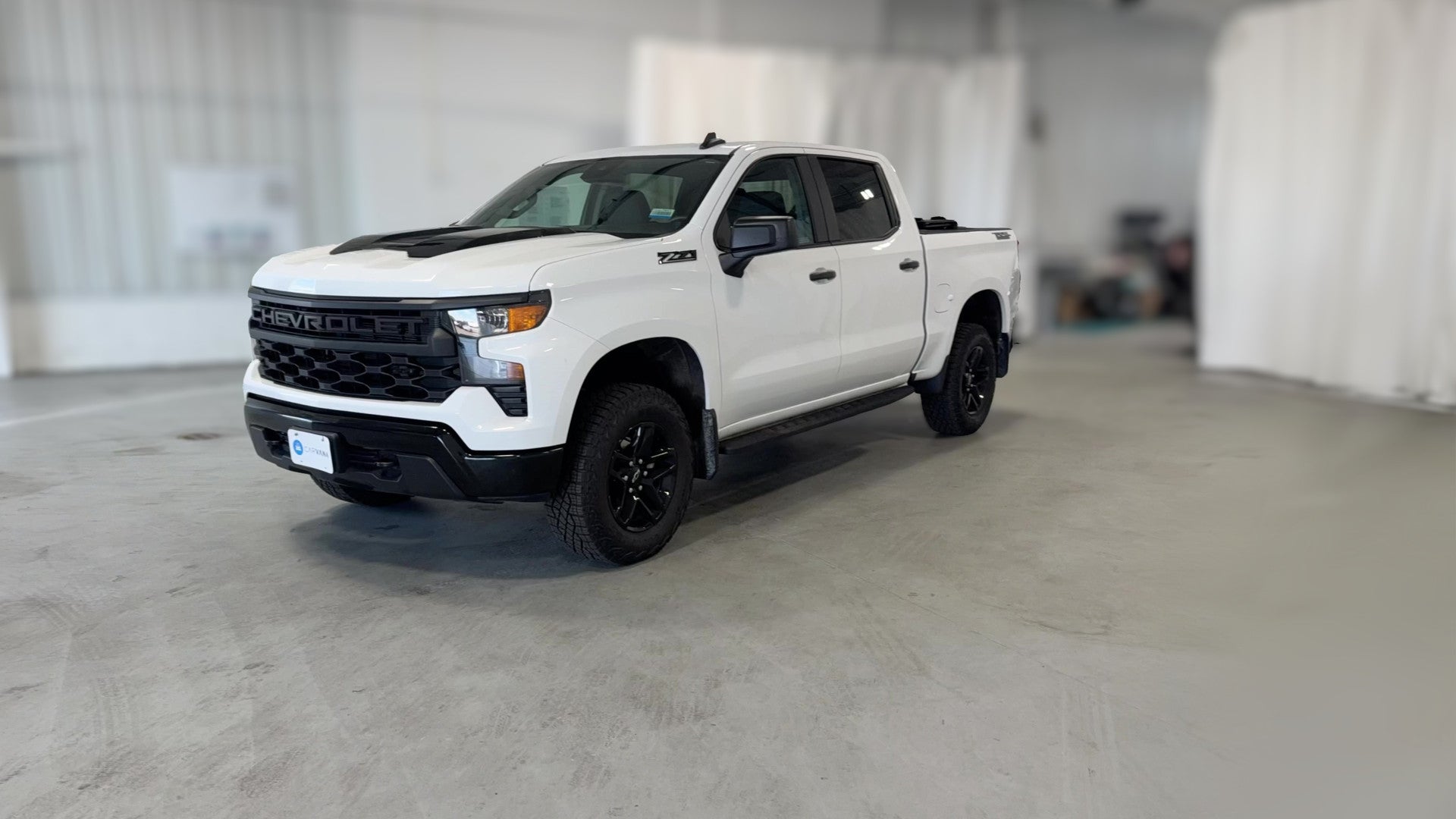 2025 Chevrolet Silverado 1500 Crew Cab vehicle photo