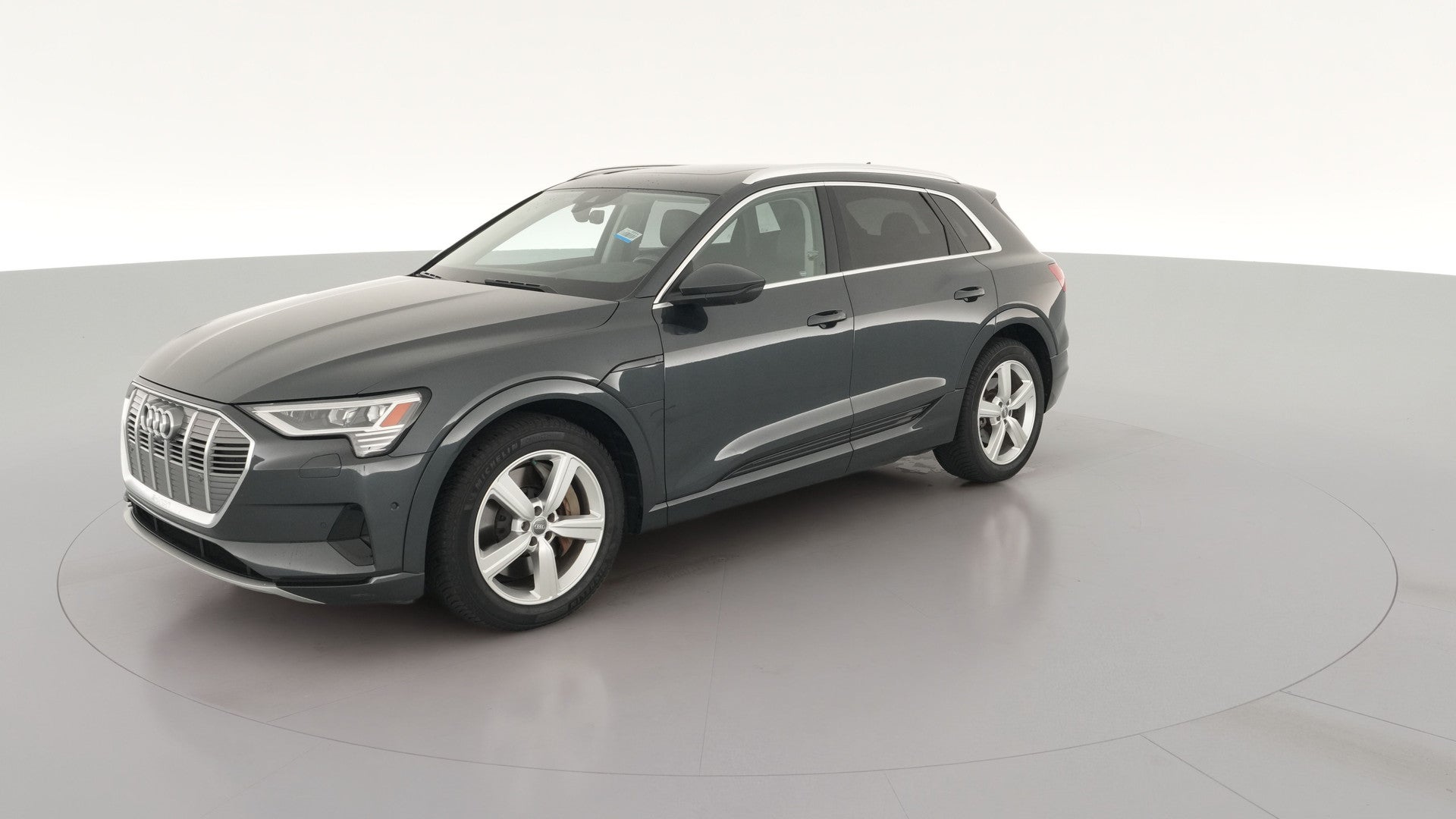 2019 Audi e-tron vehicle photo