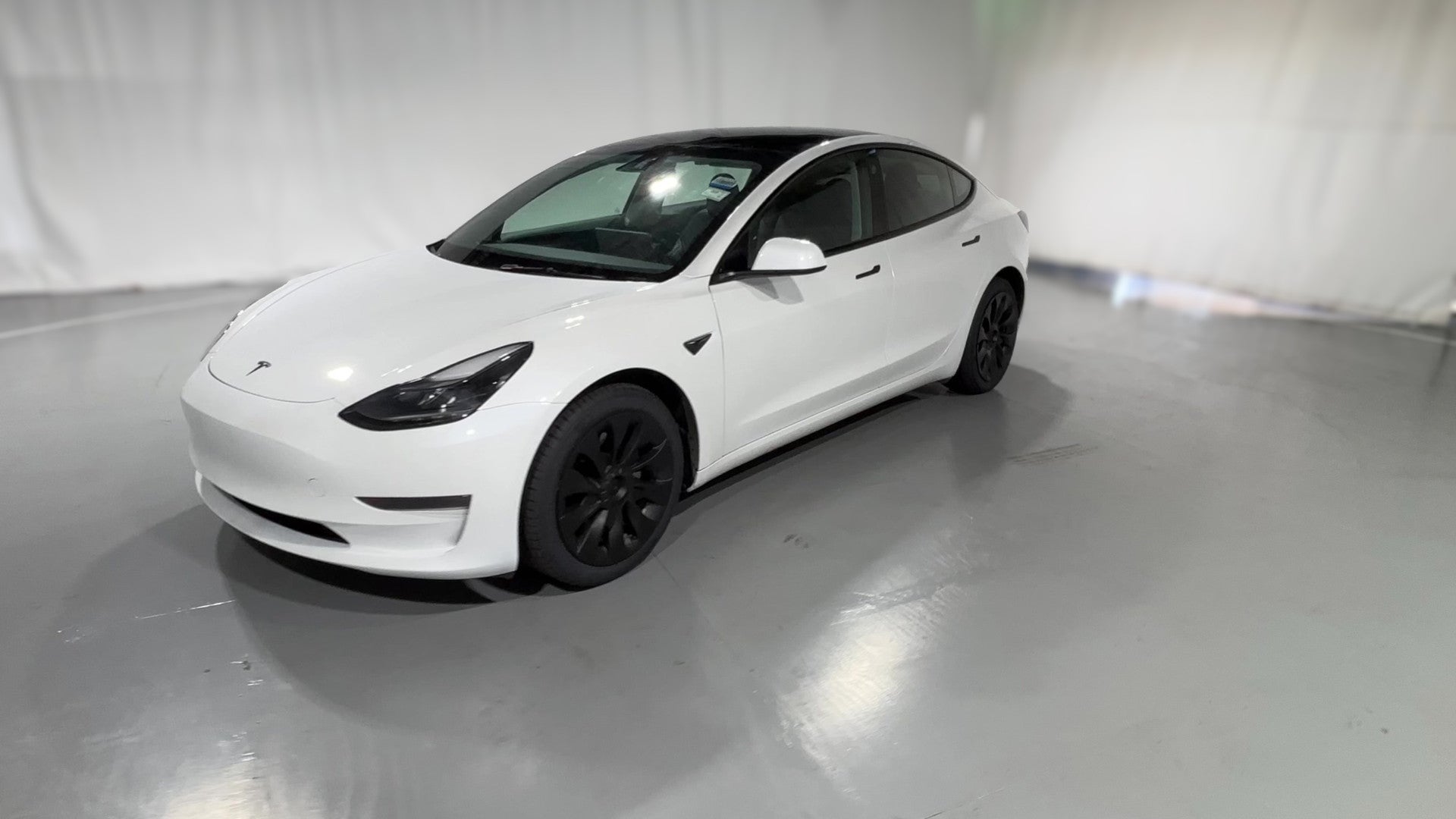 2023 Tesla Model 3 vehicle photo