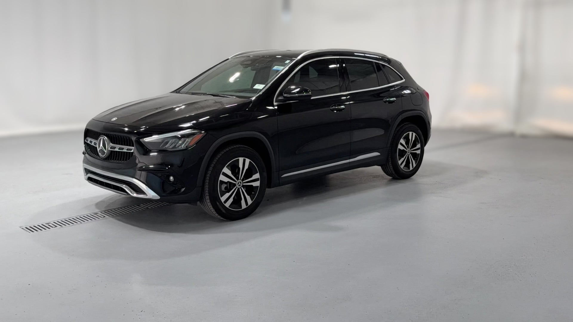 2025 Mercedes-Benz GLA vehicle photo