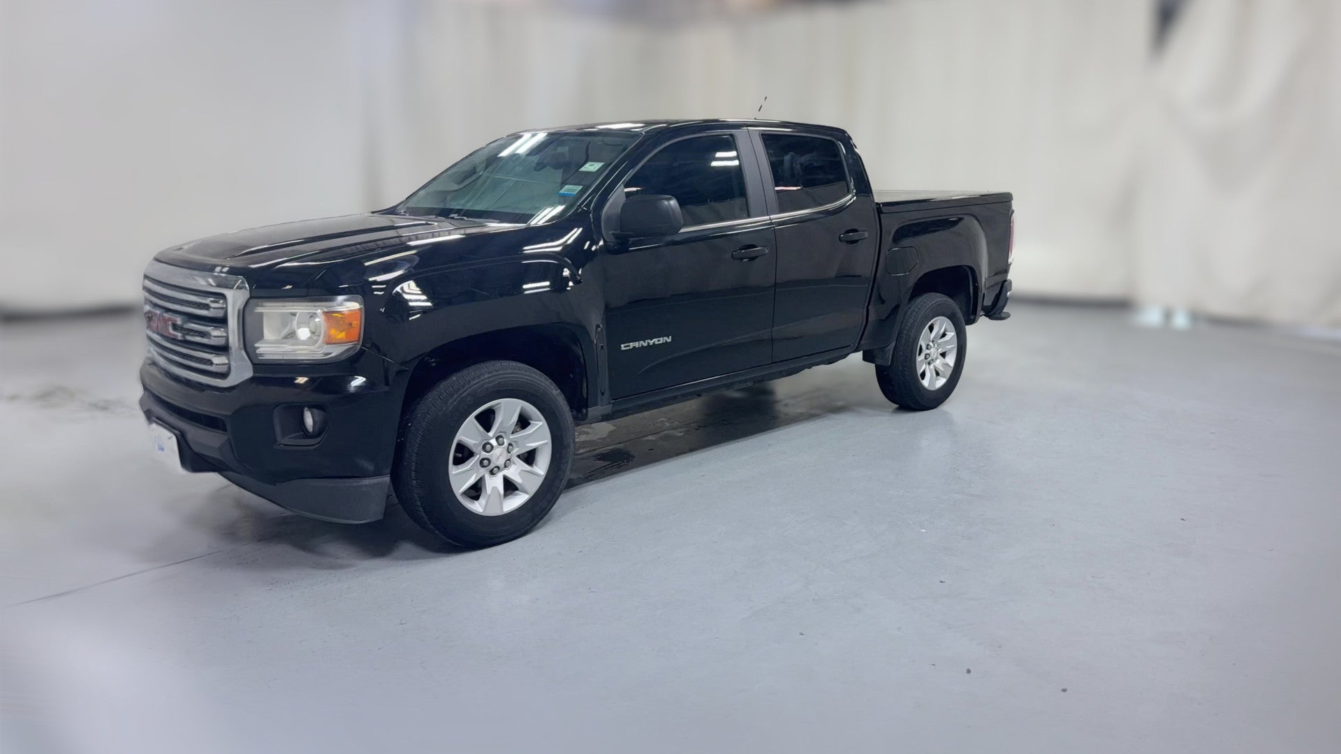 2015 GMC Canyon Crew Cab vehicle photo