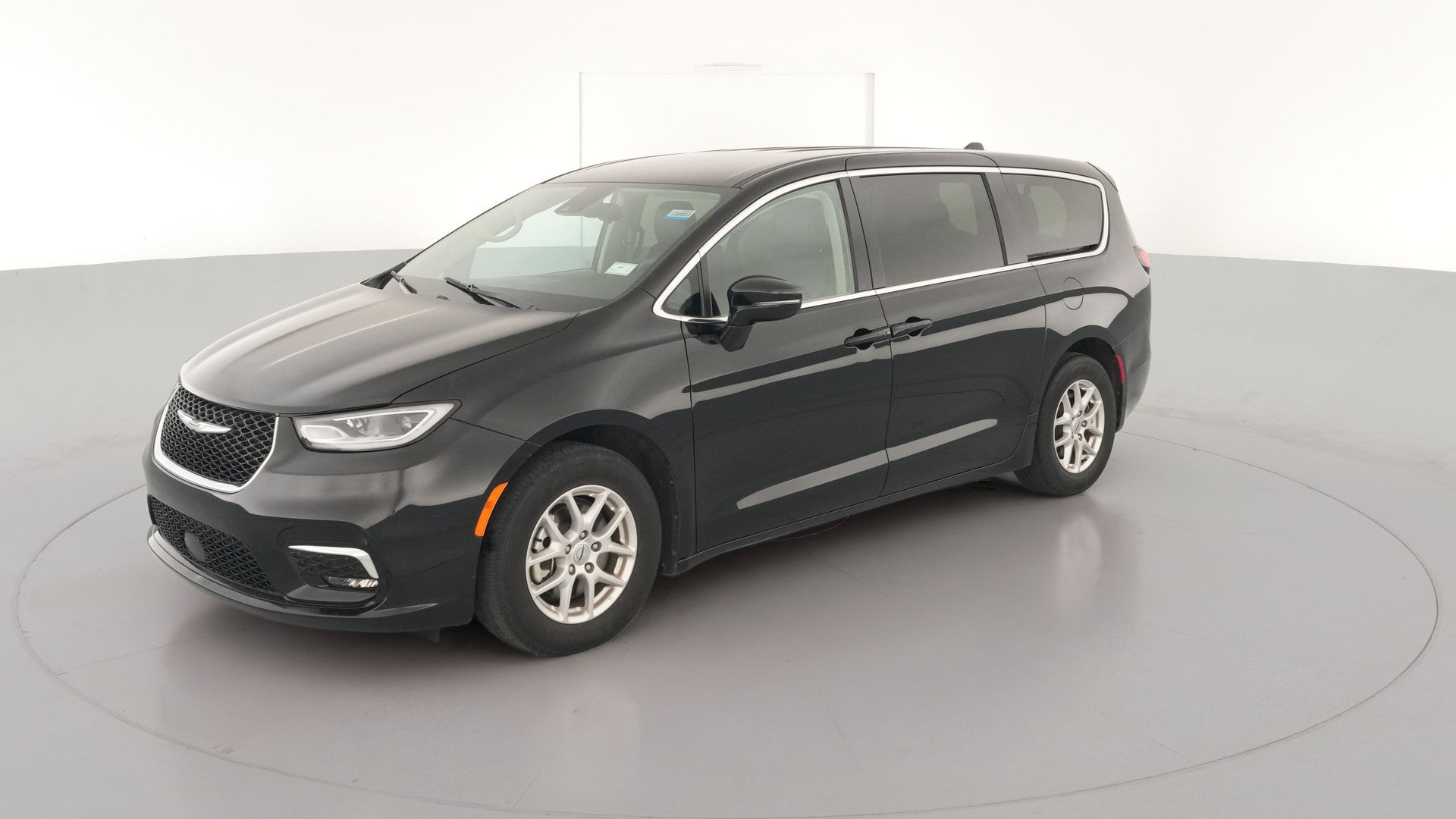 2024 Chrysler Pacifica vehicle photo