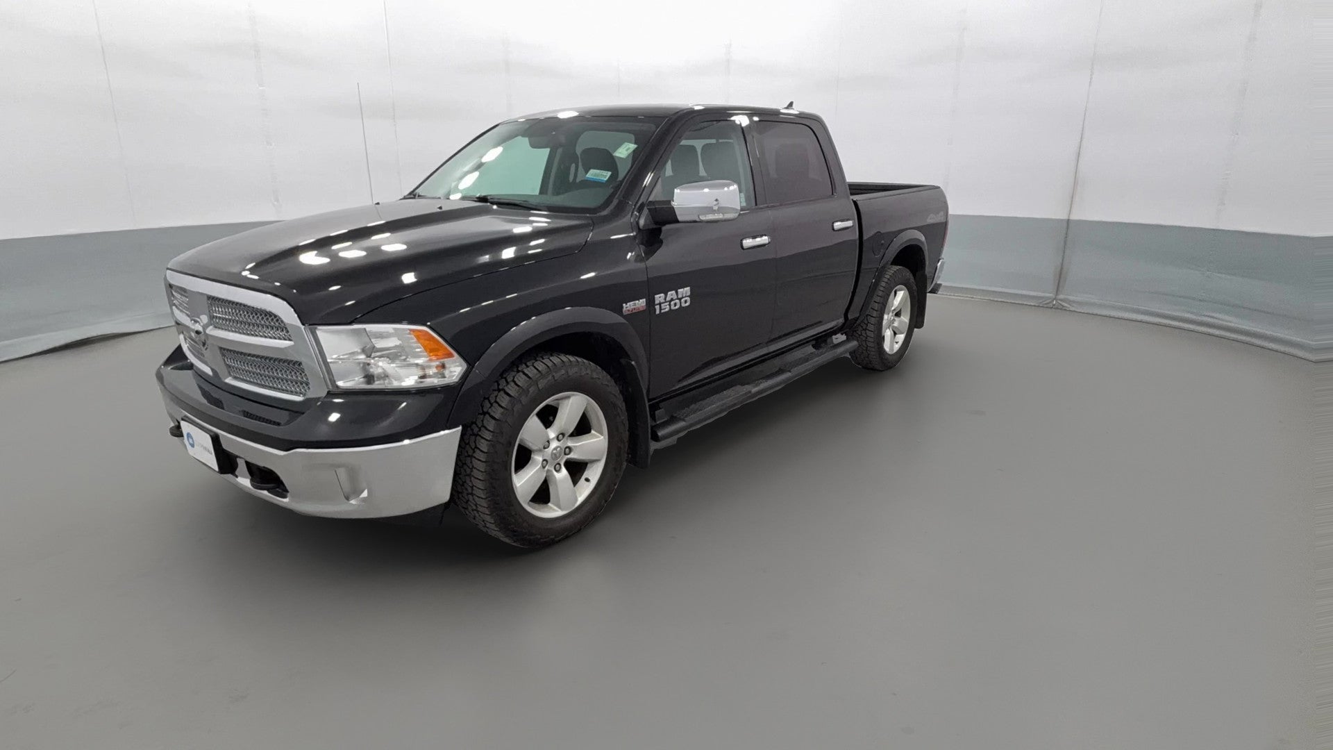 2018 Ram 1500 Crew Cab vehicle photo