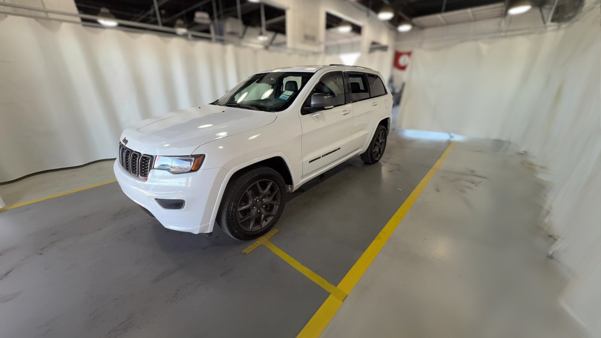 2021 Jeep Grand Cherokee vehicle photo