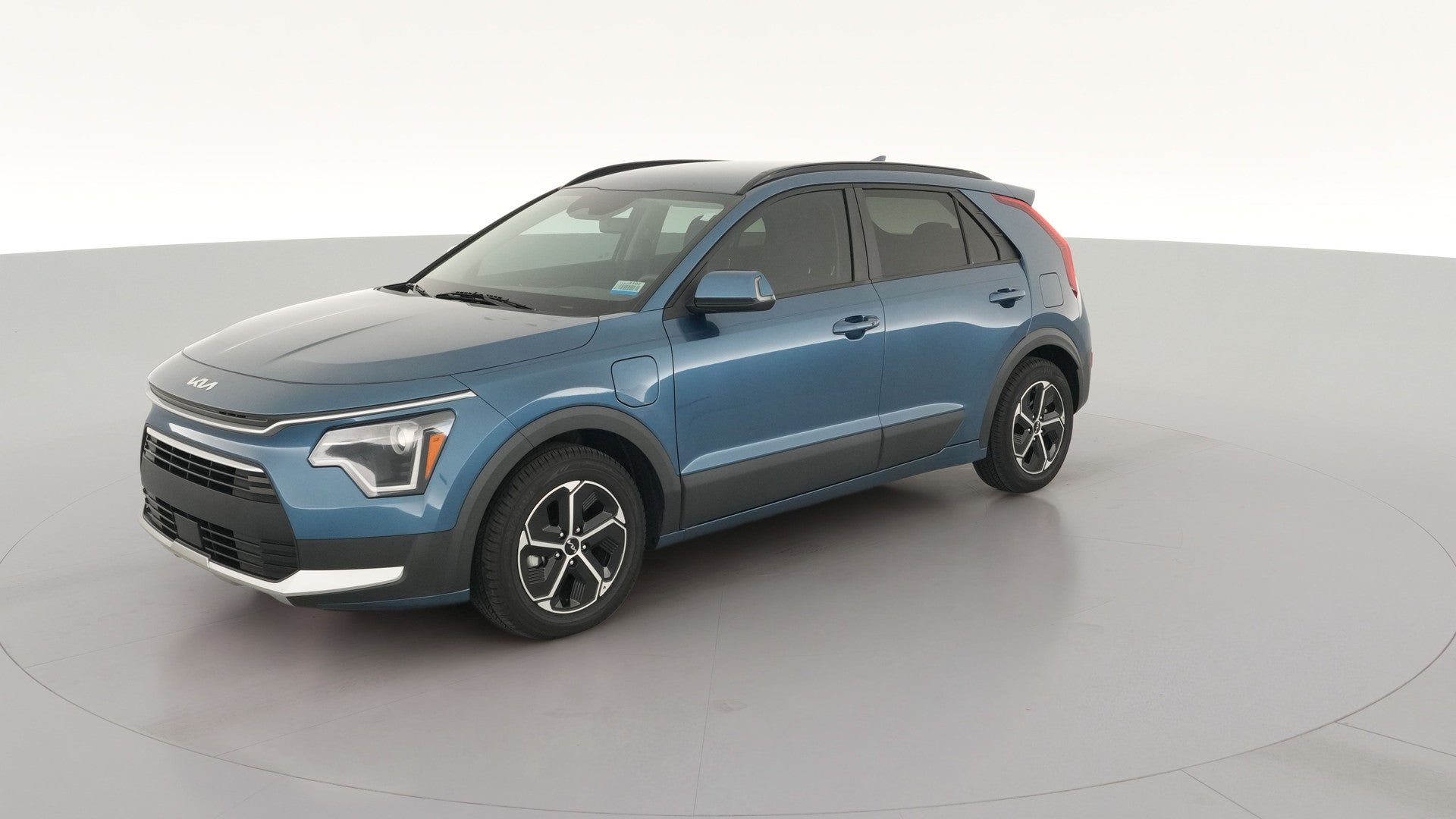 2024 Kia Niro Plug-in Hybrid vehicle photo