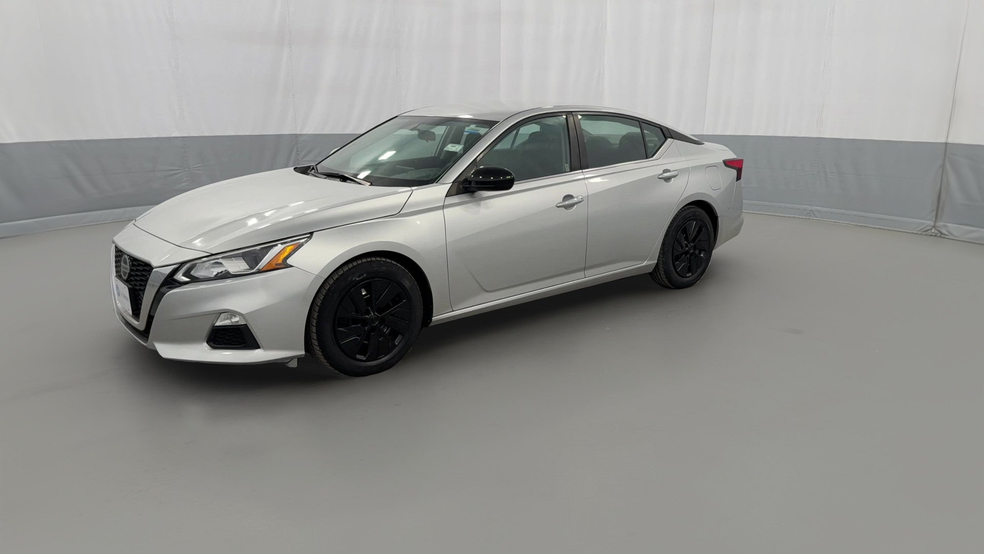 2019 Nissan Altima vehicle photo