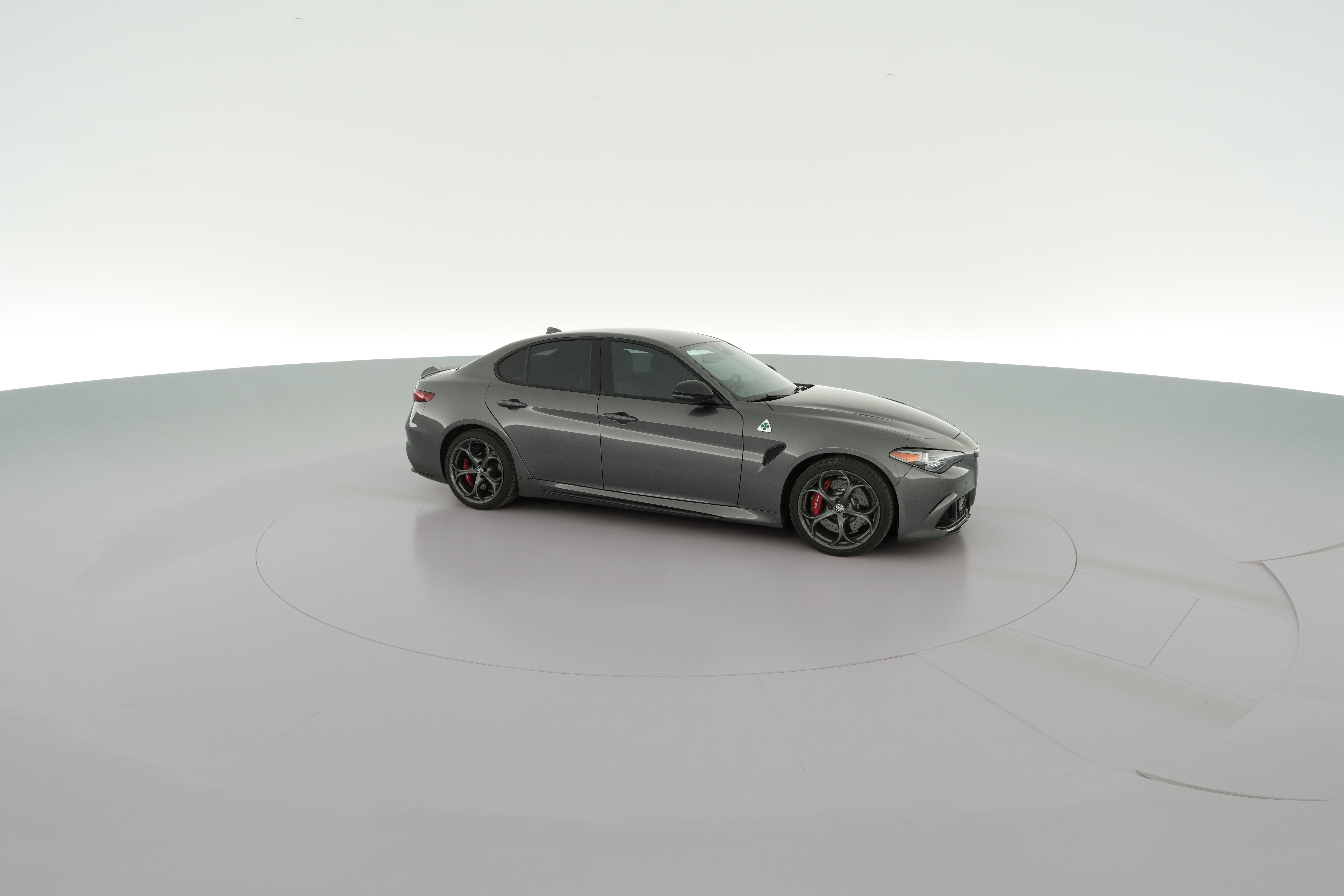 2022 Alfa Romeo Giulia Quadrifoglio - Photo 39