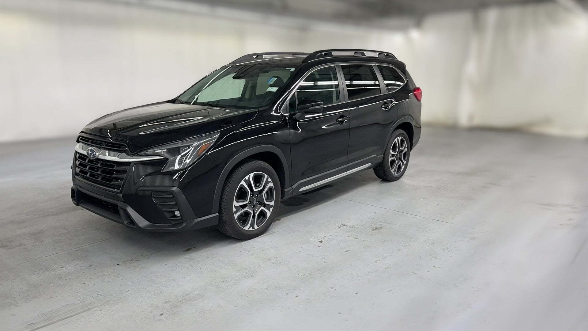 2023 Subaru Ascent vehicle photo