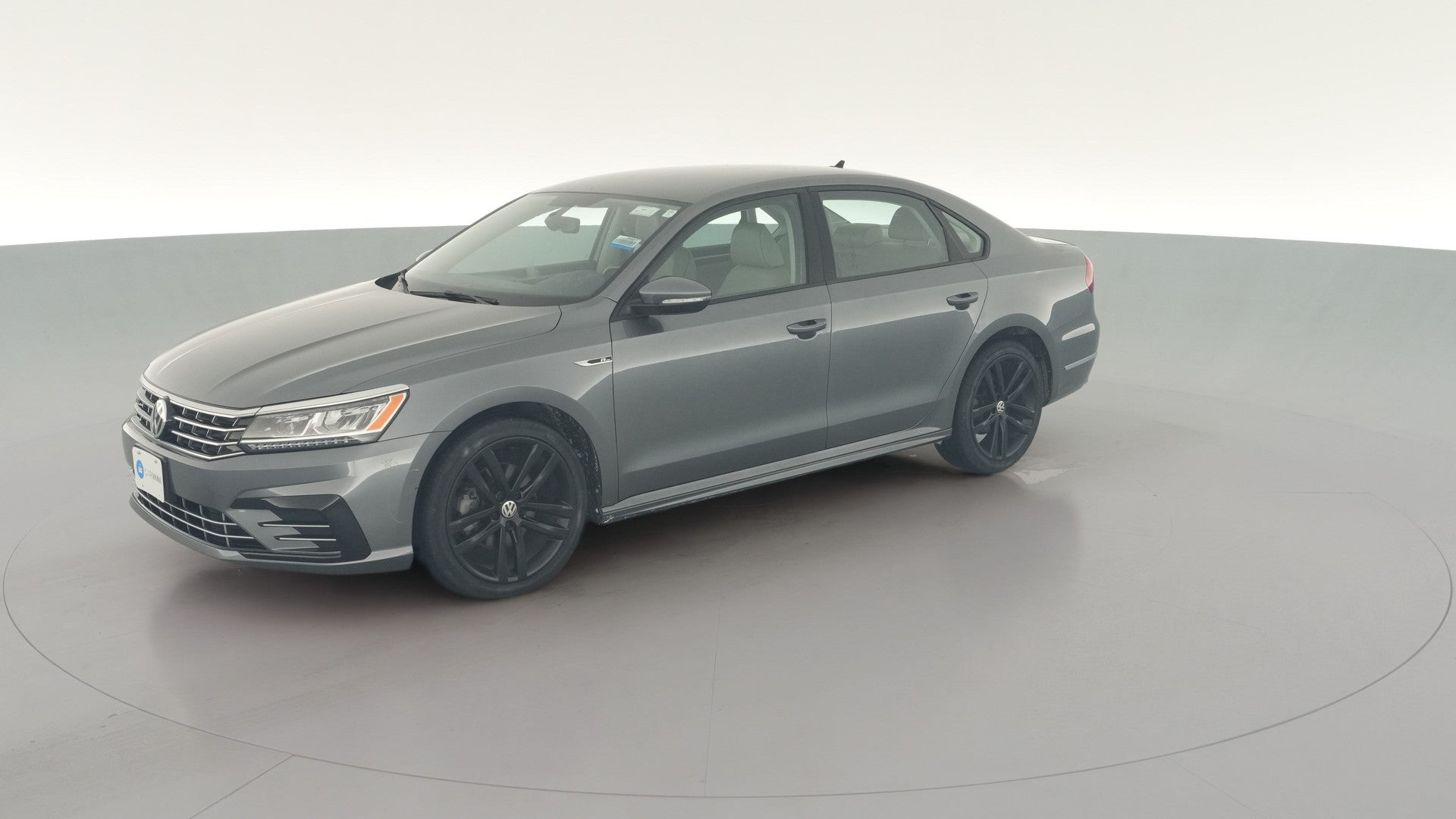2018 Volkswagen Passat vehicle photo