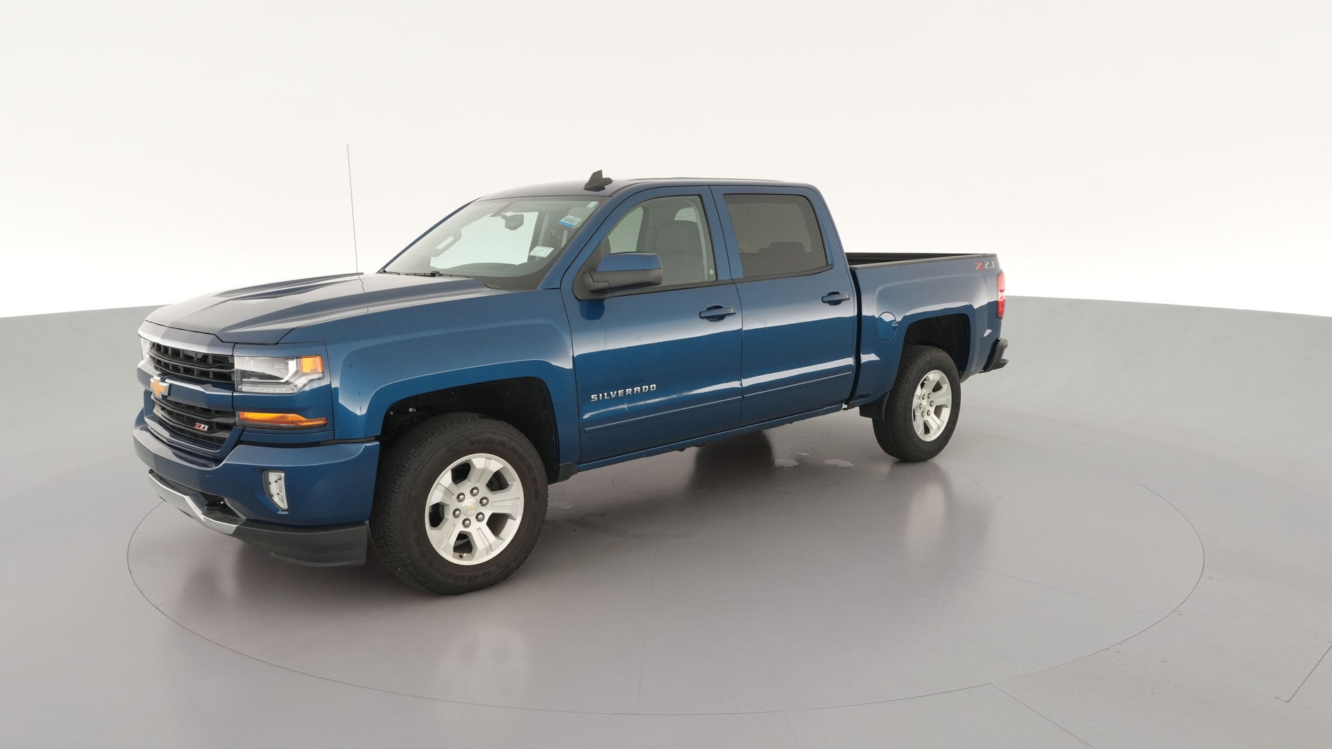 2018 Chevrolet Silverado 1500 Crew Cab vehicle photo