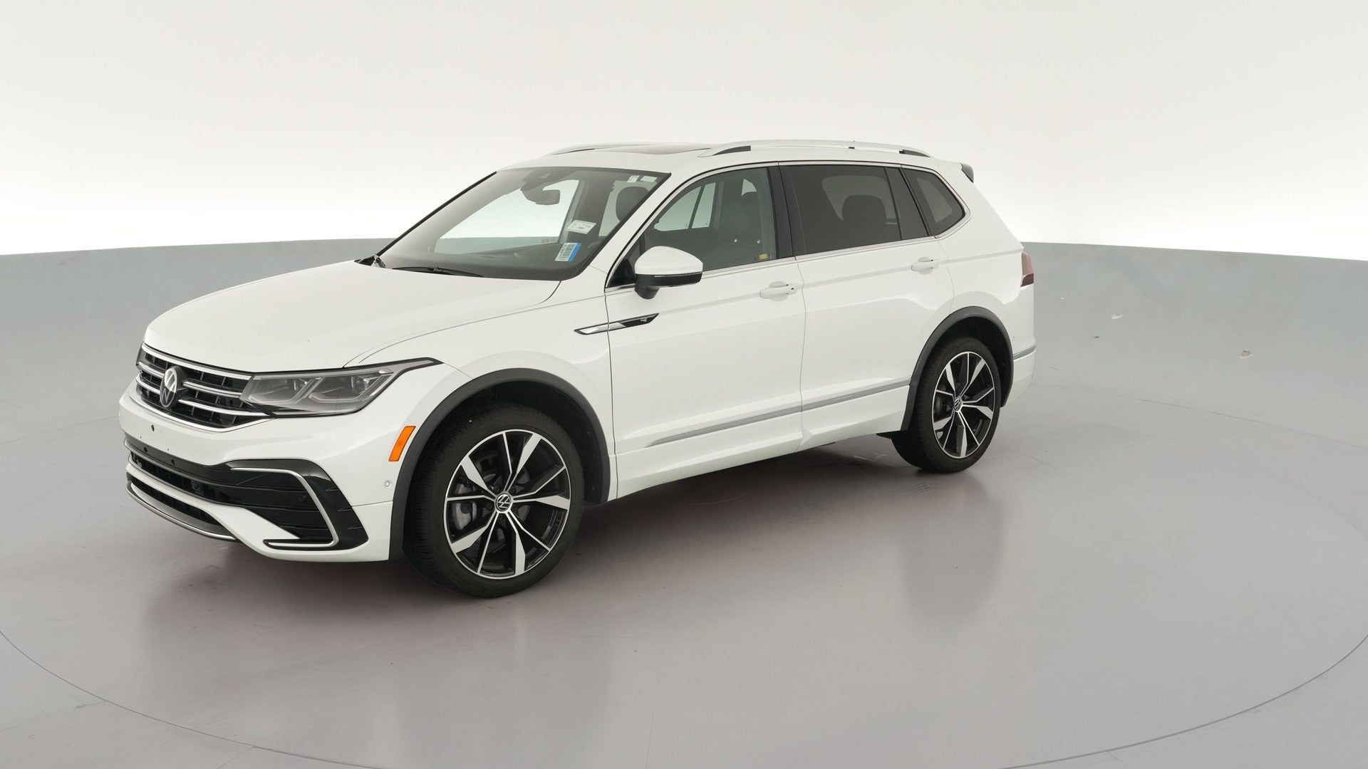 2024 Volkswagen Tiguan vehicle photo