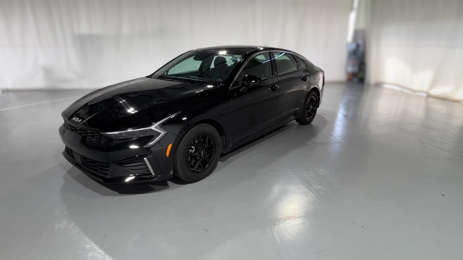 2025 Kia K5 vehicle photo