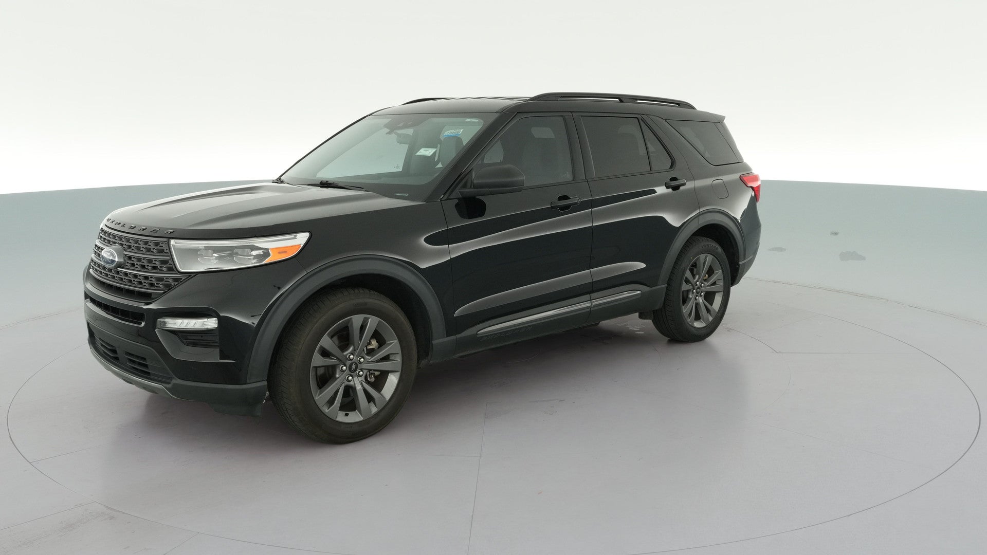 2021 Ford Explorer vehicle photo