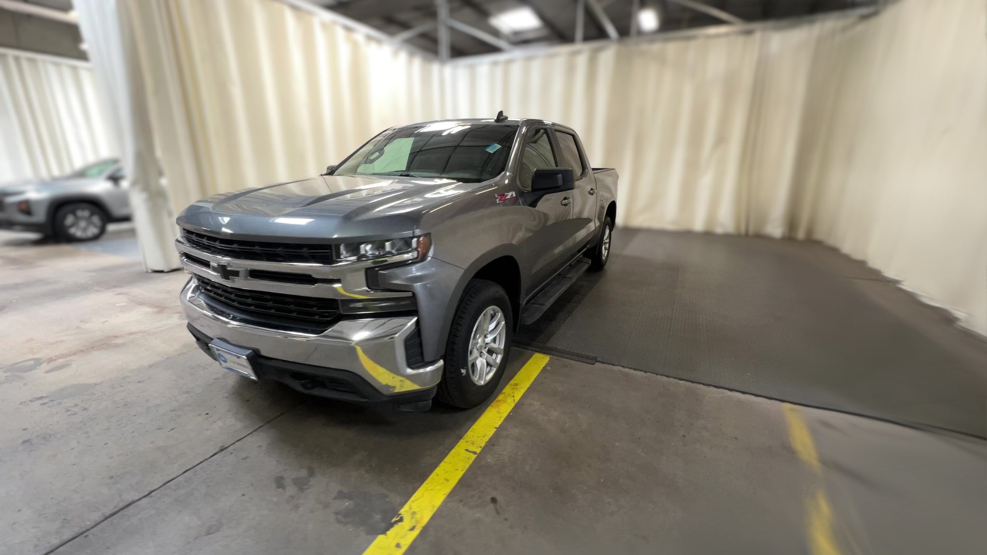 2021 Chevrolet Silverado 1500 Crew Cab vehicle photo