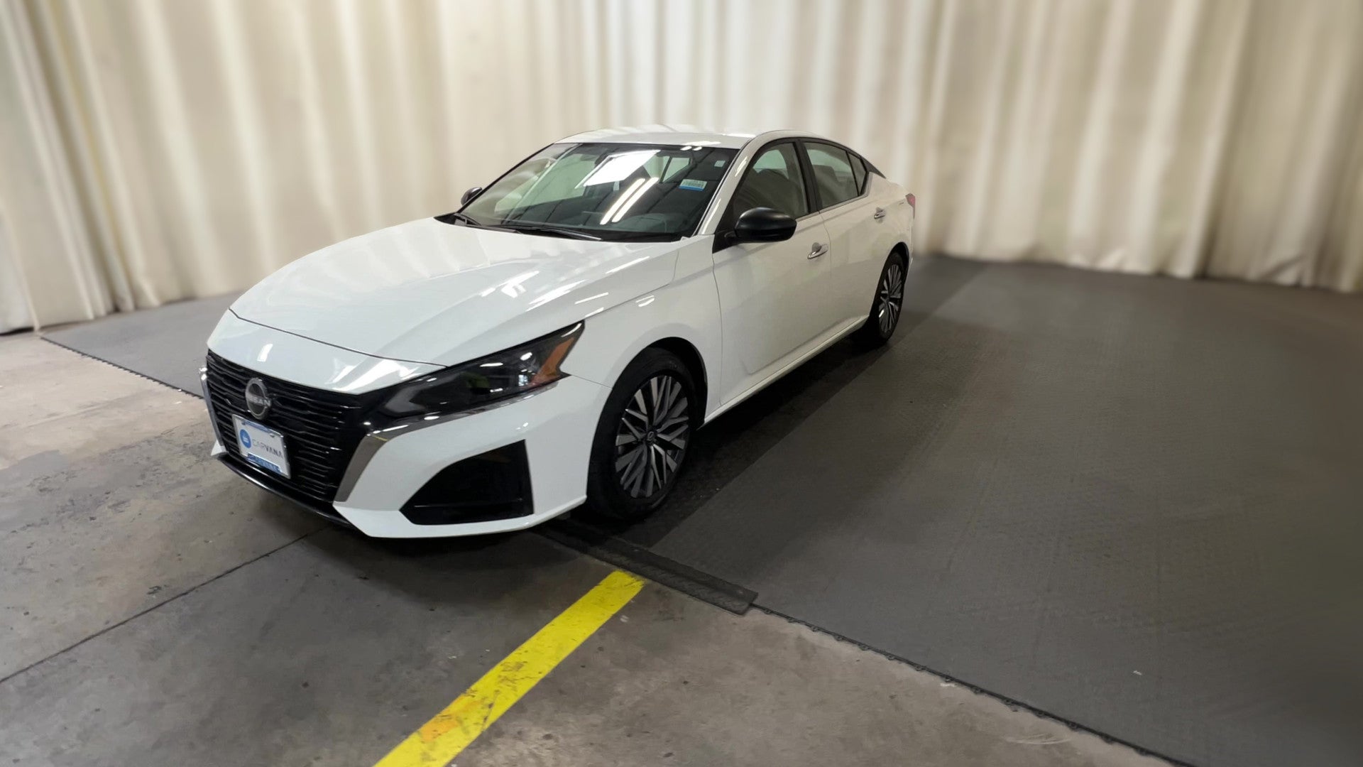 2025 Nissan Altima vehicle photo