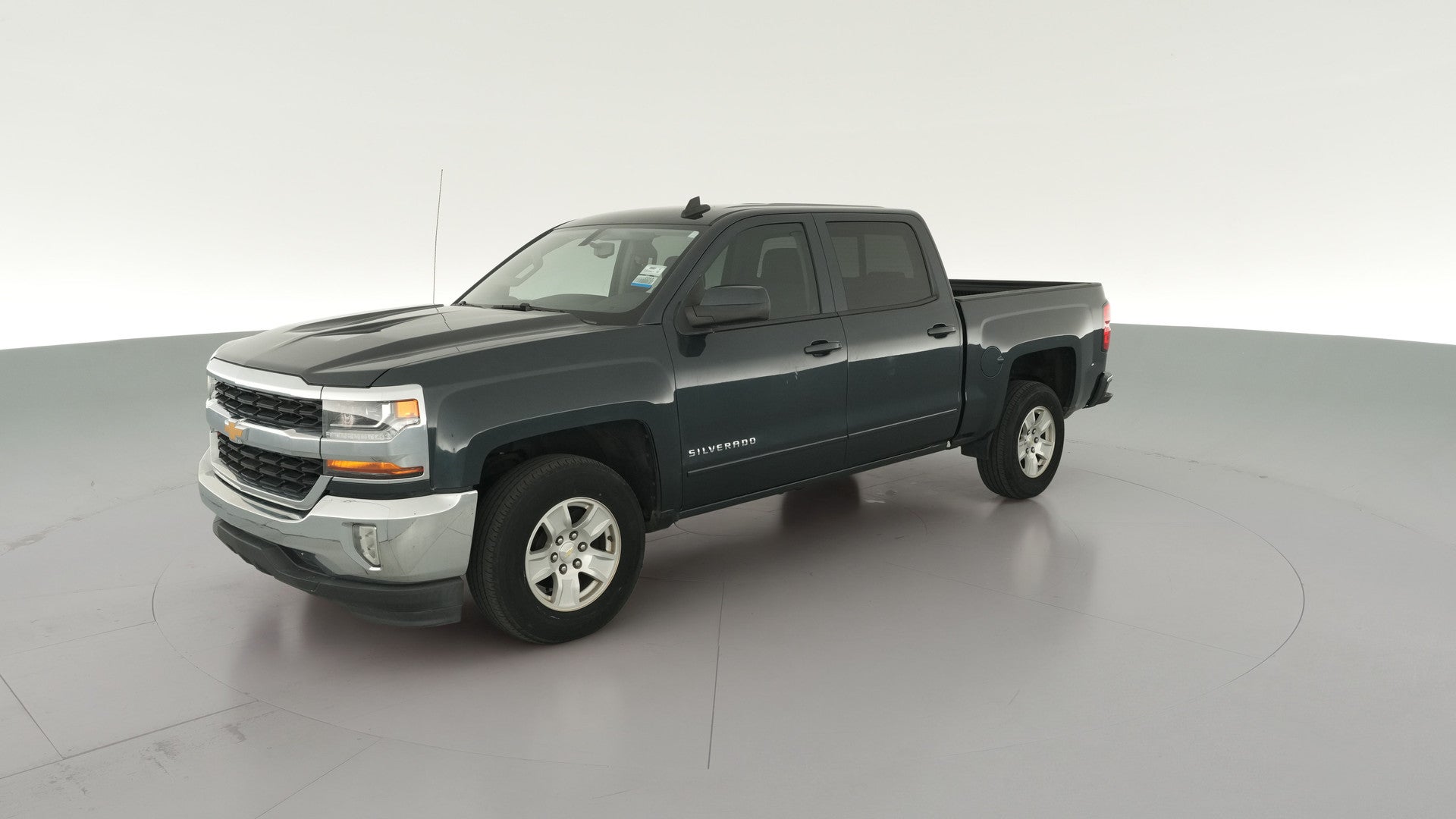2018 Chevrolet Silverado 1500 Crew Cab vehicle photo