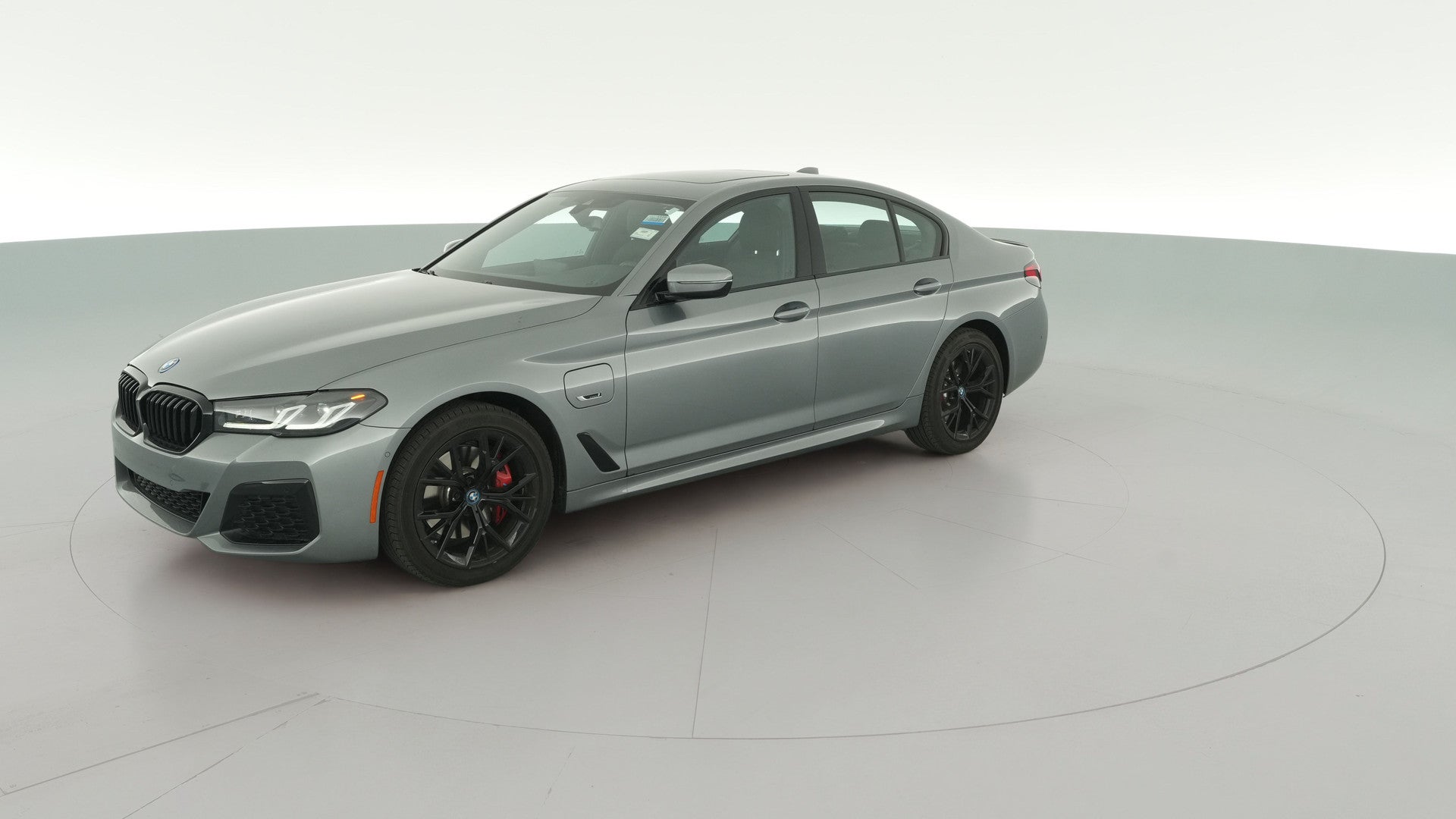 2023 BMW 5 Series vehicle photo