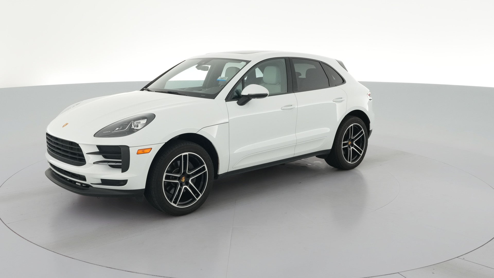 2020 Porsche Macan vehicle photo