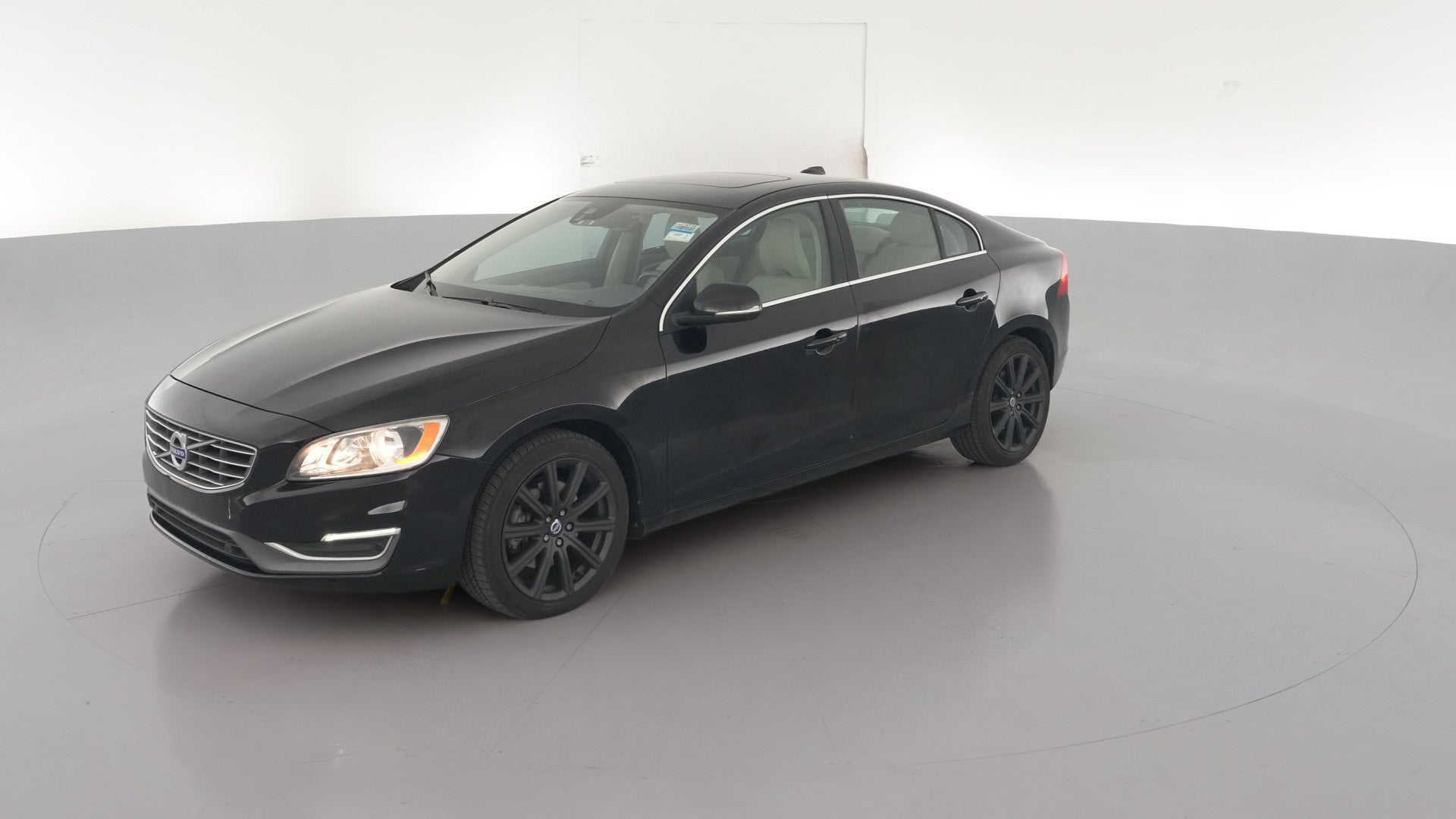 2018 Volvo S60 vehicle photo