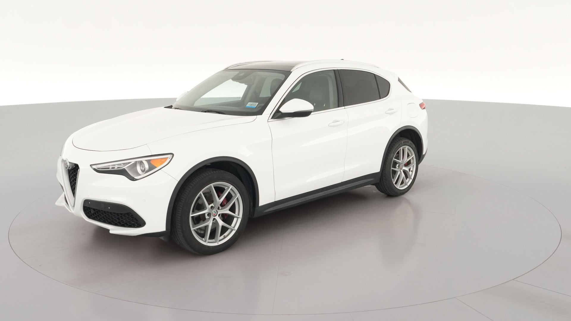 2019 Alfa Romeo Stelvio vehicle photo
