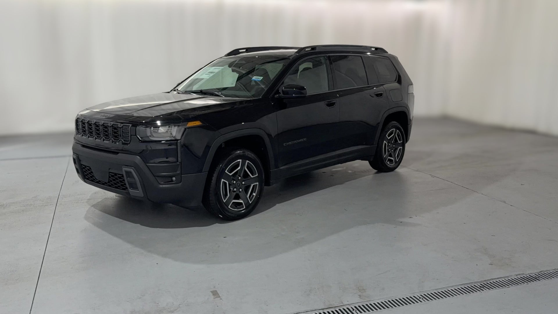 2026 Jeep Cherokee vehicle photo