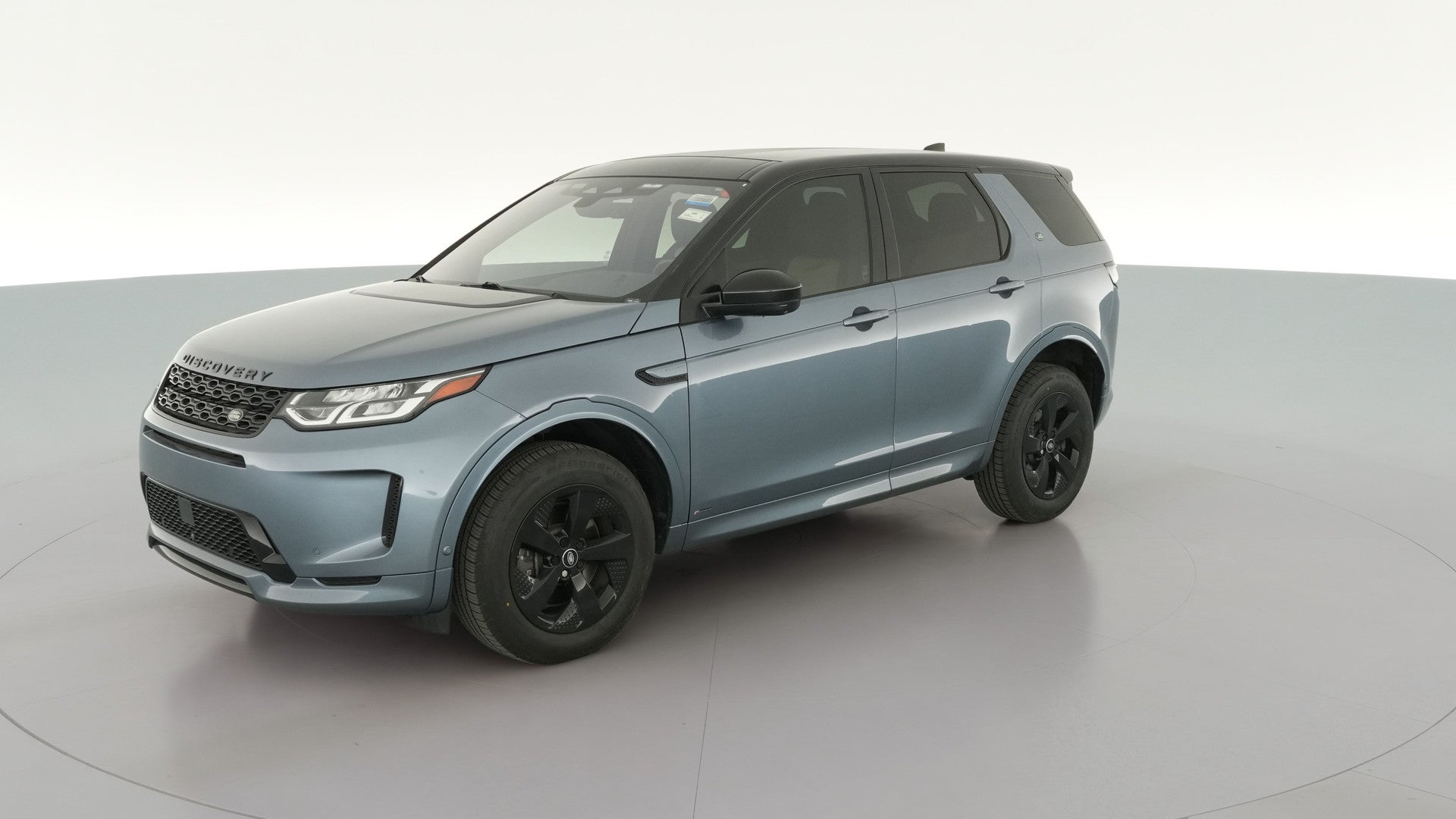 2021 Land Rover Discovery Sport vehicle photo