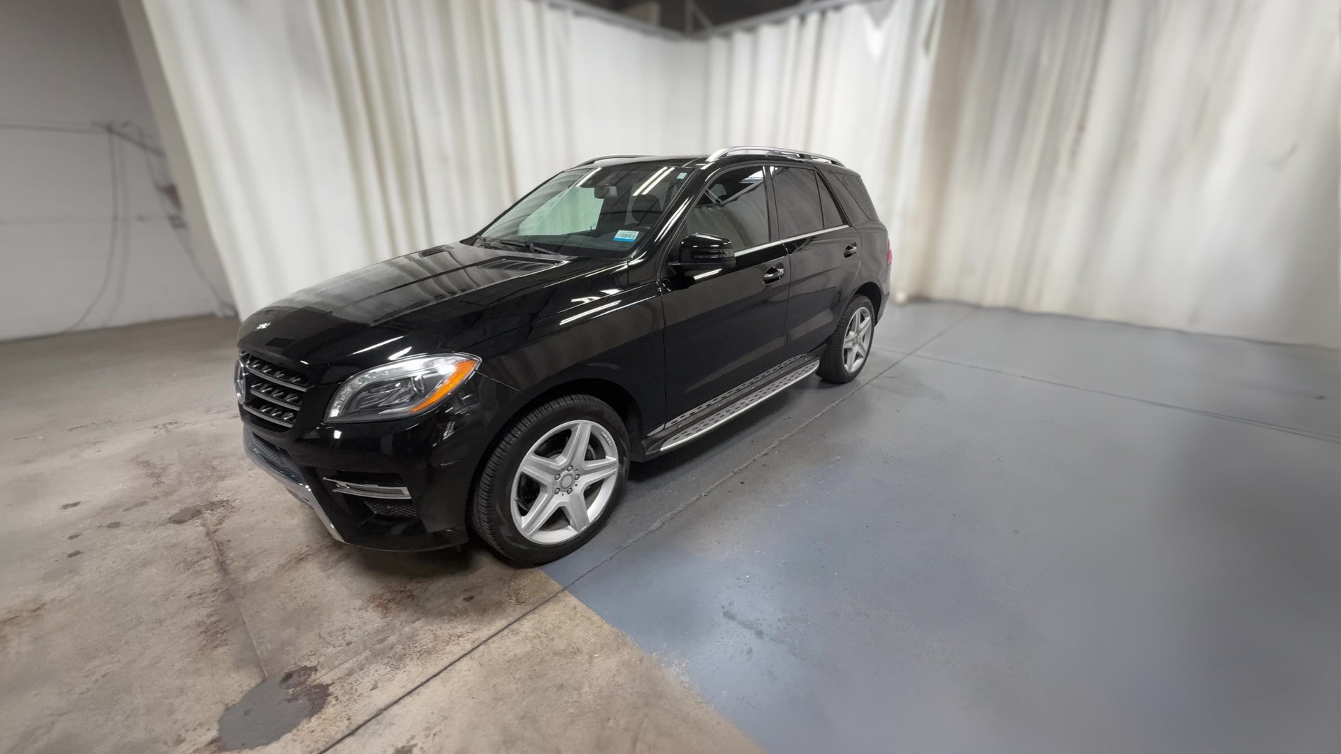 2015 Mercedes-Benz M-Class vehicle photo