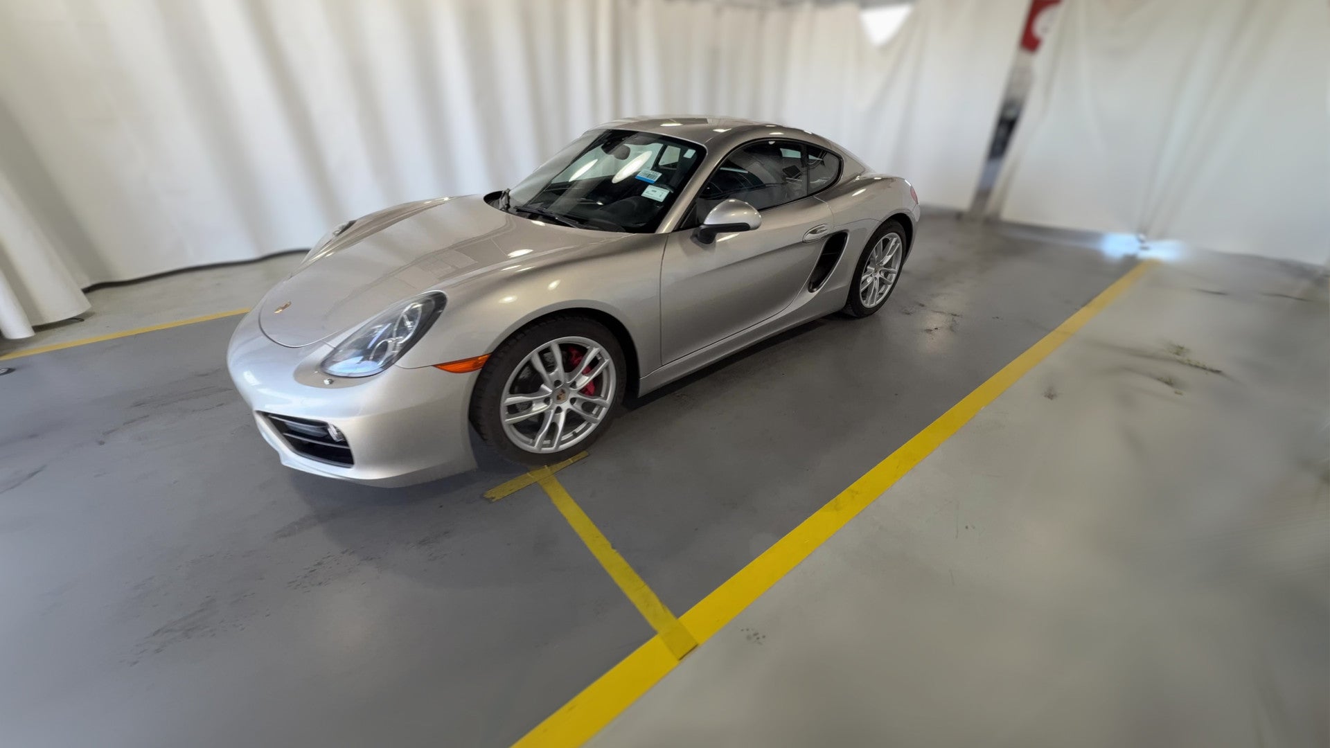 2014 Porsche Cayman vehicle photo