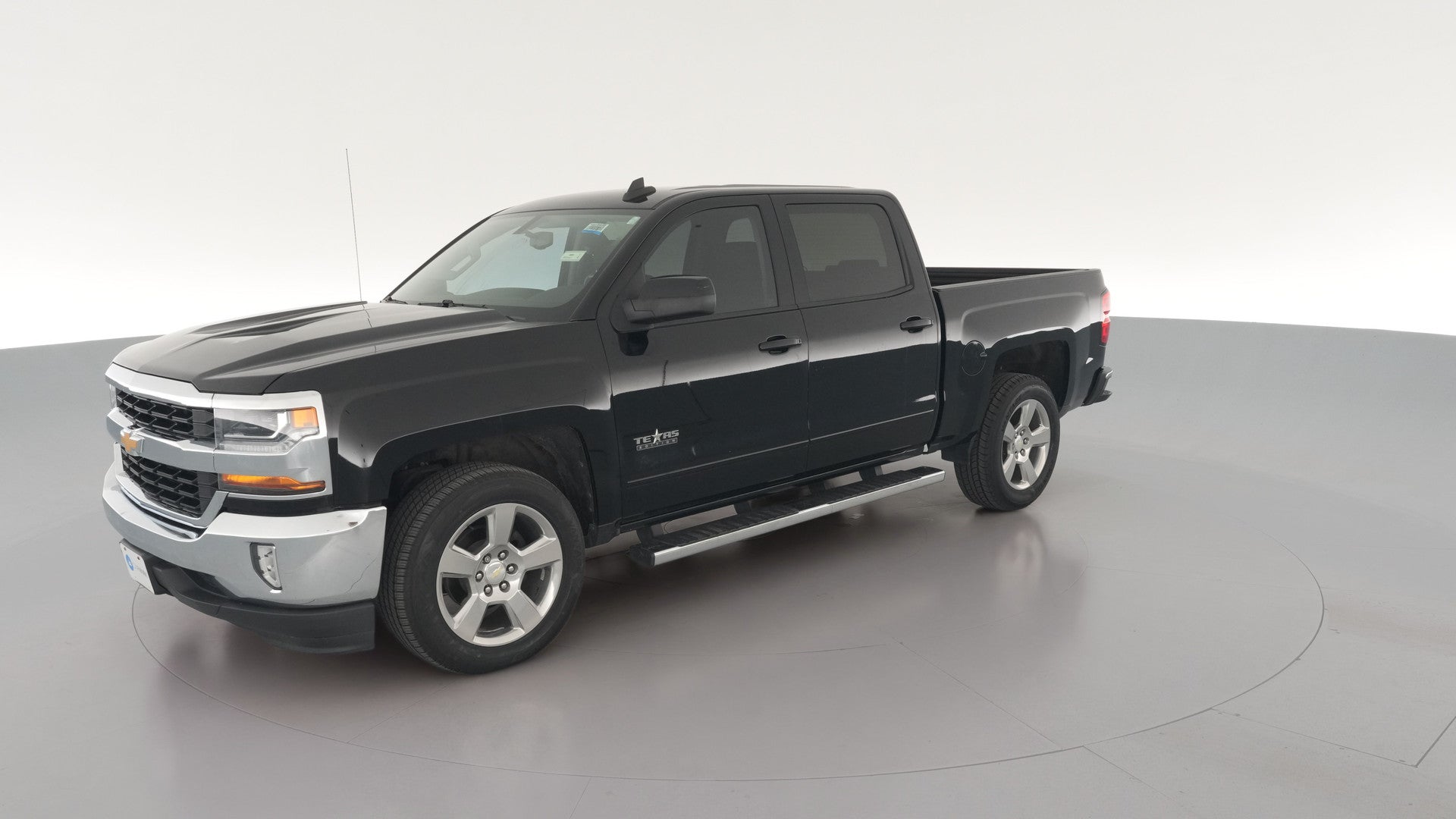2018 Chevrolet Silverado 1500 Crew Cab vehicle photo