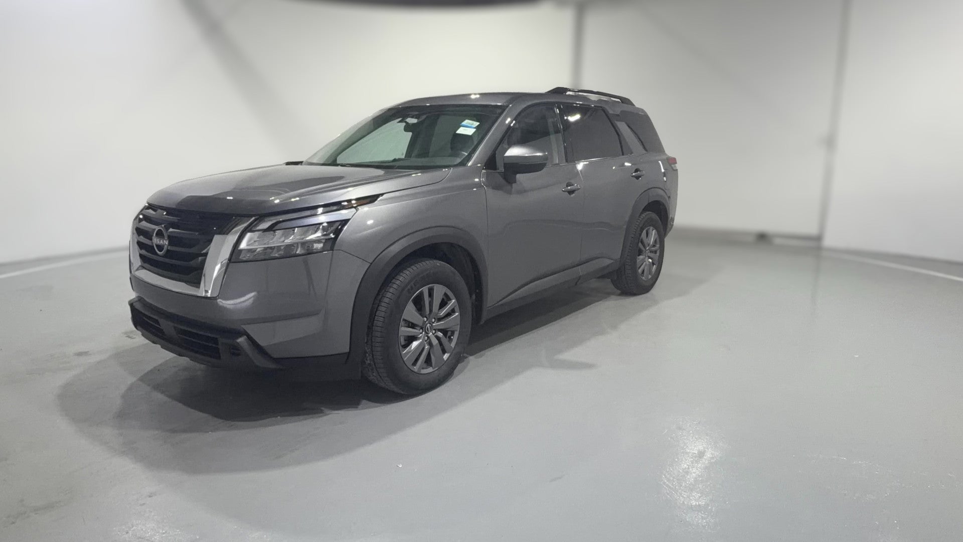 2025 Nissan Pathfinder vehicle photo